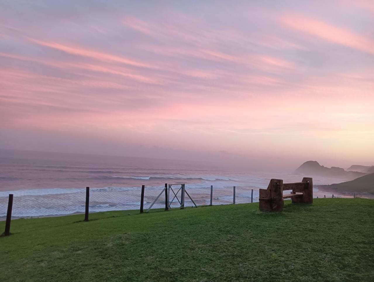 BLACK ROCK ACCOMMODATION view 4