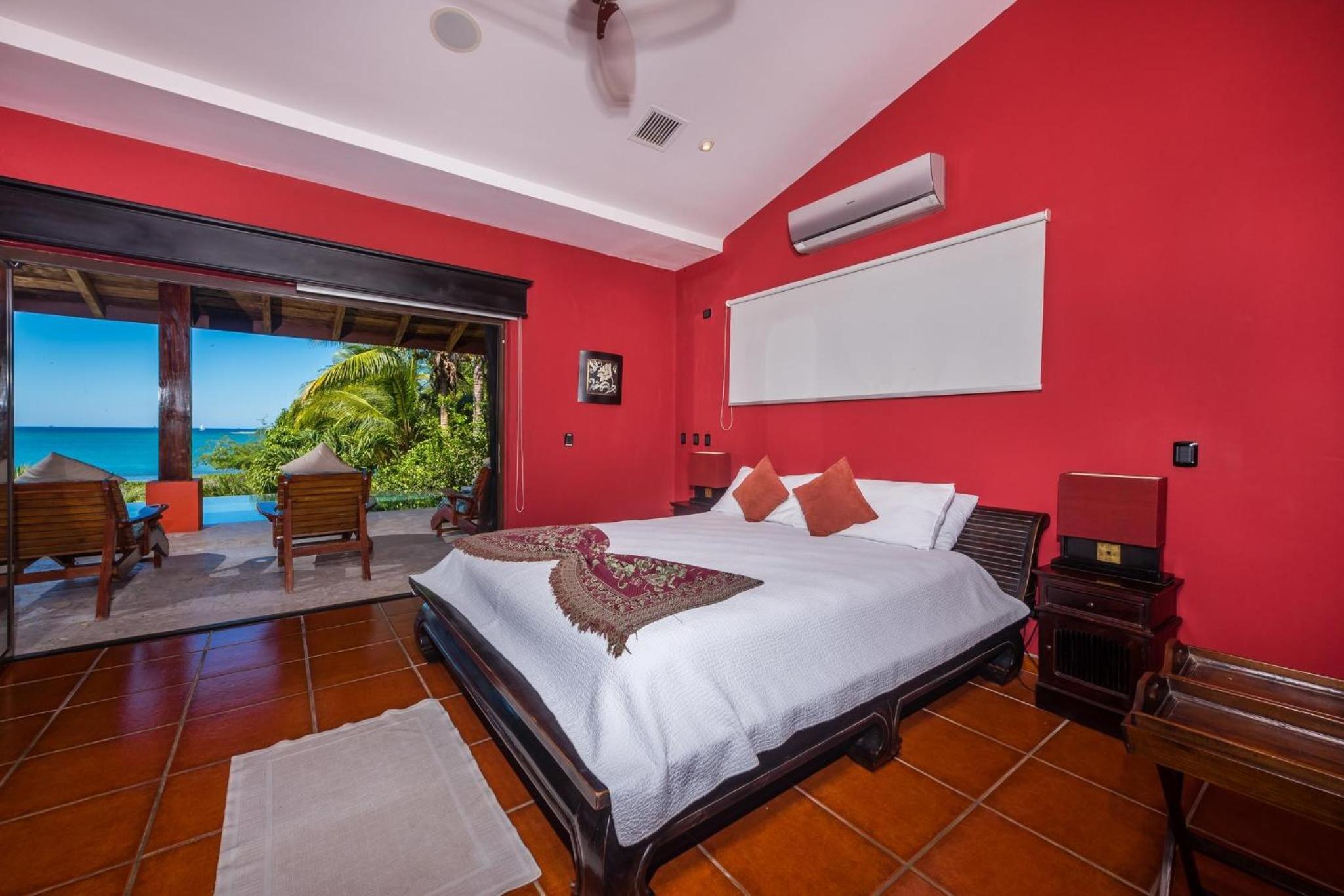 Casa Suenos-Beautiful Beachfront House