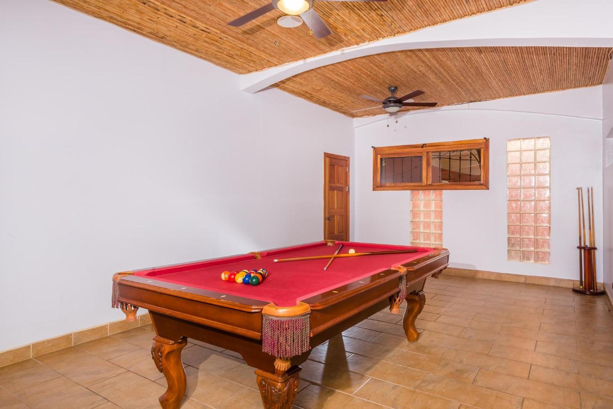 Casa Suenos-Beautiful Beachfront House