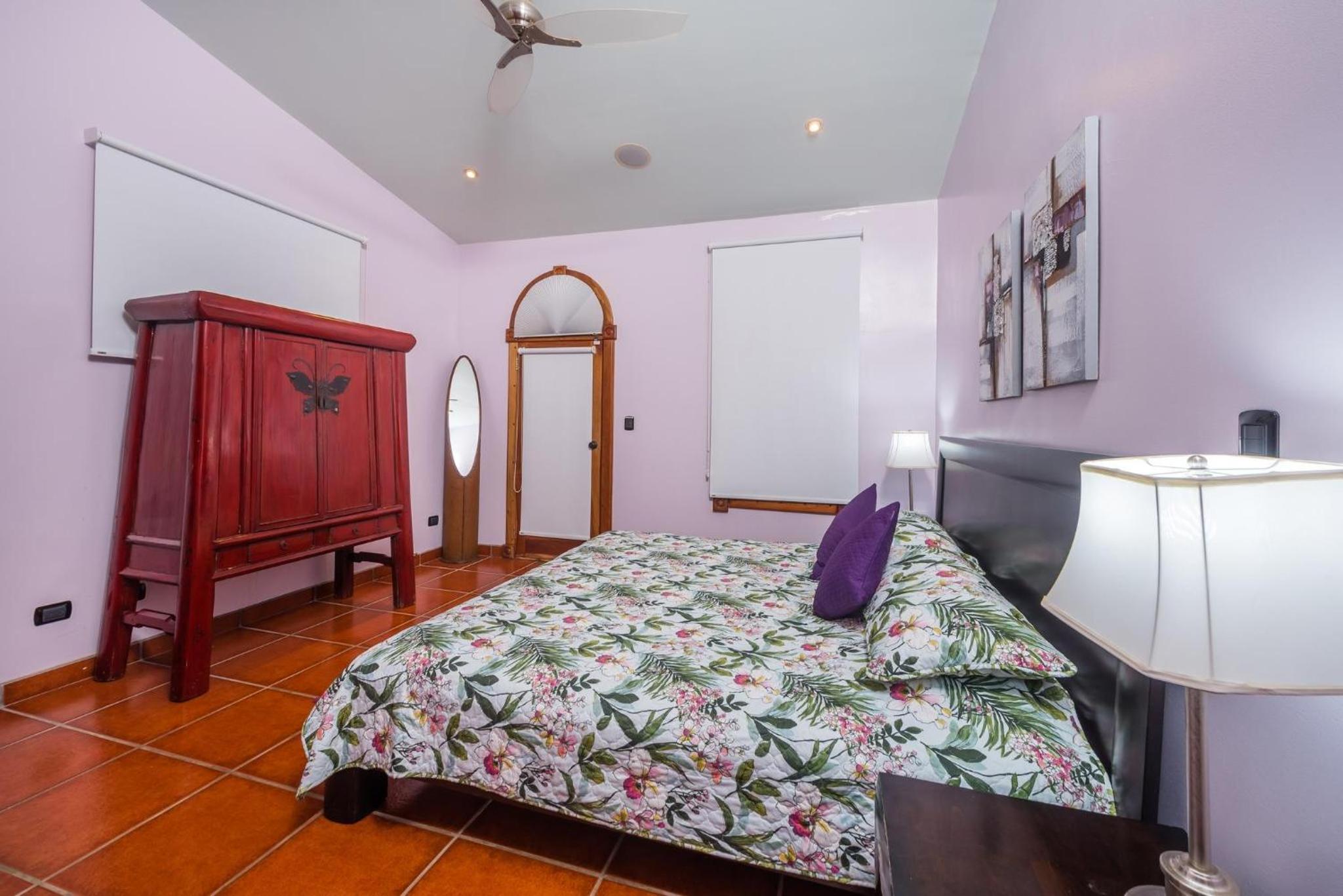 Casa Suenos-Beautiful Beachfront House