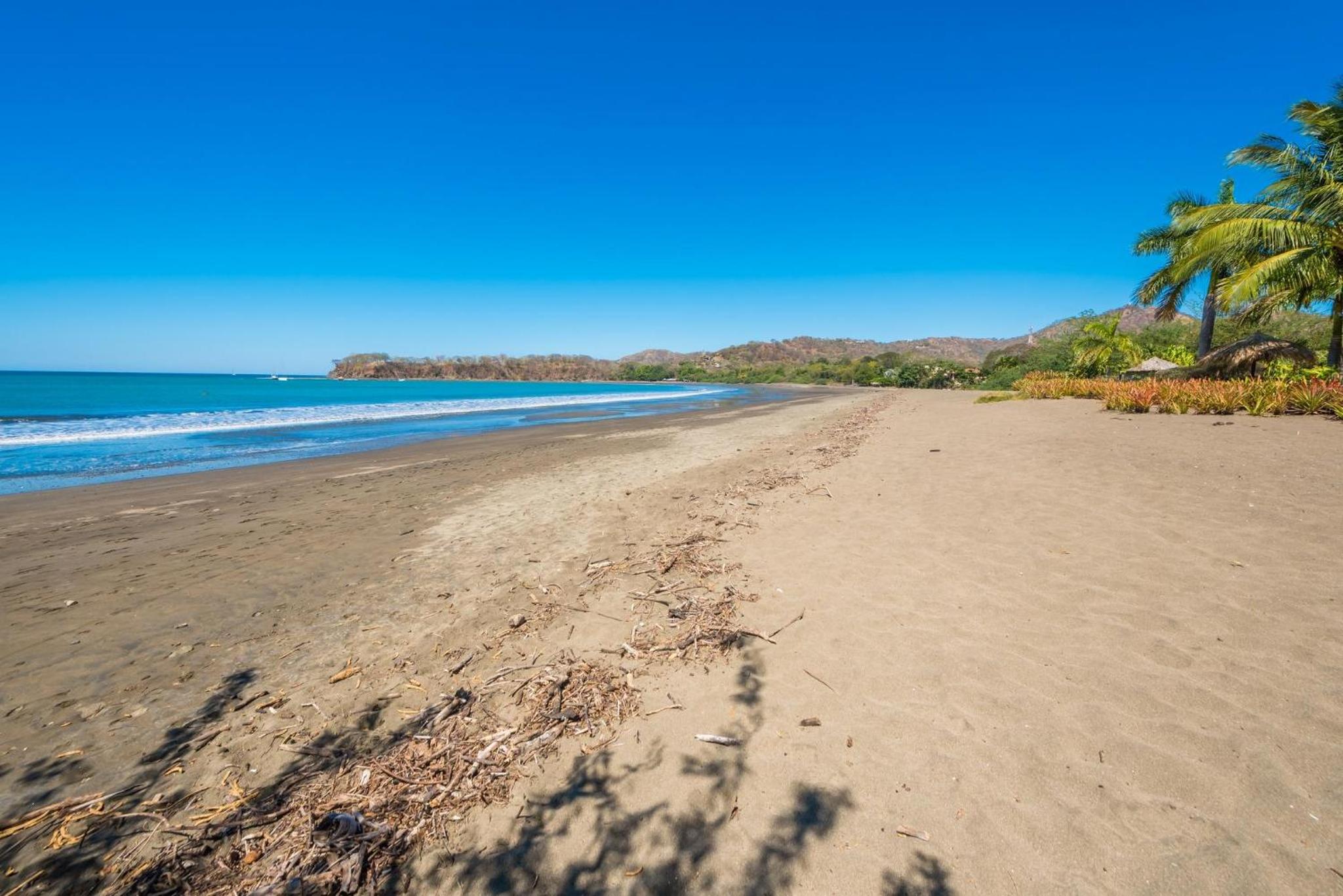 Casa Suenos-Beautiful Beachfront House