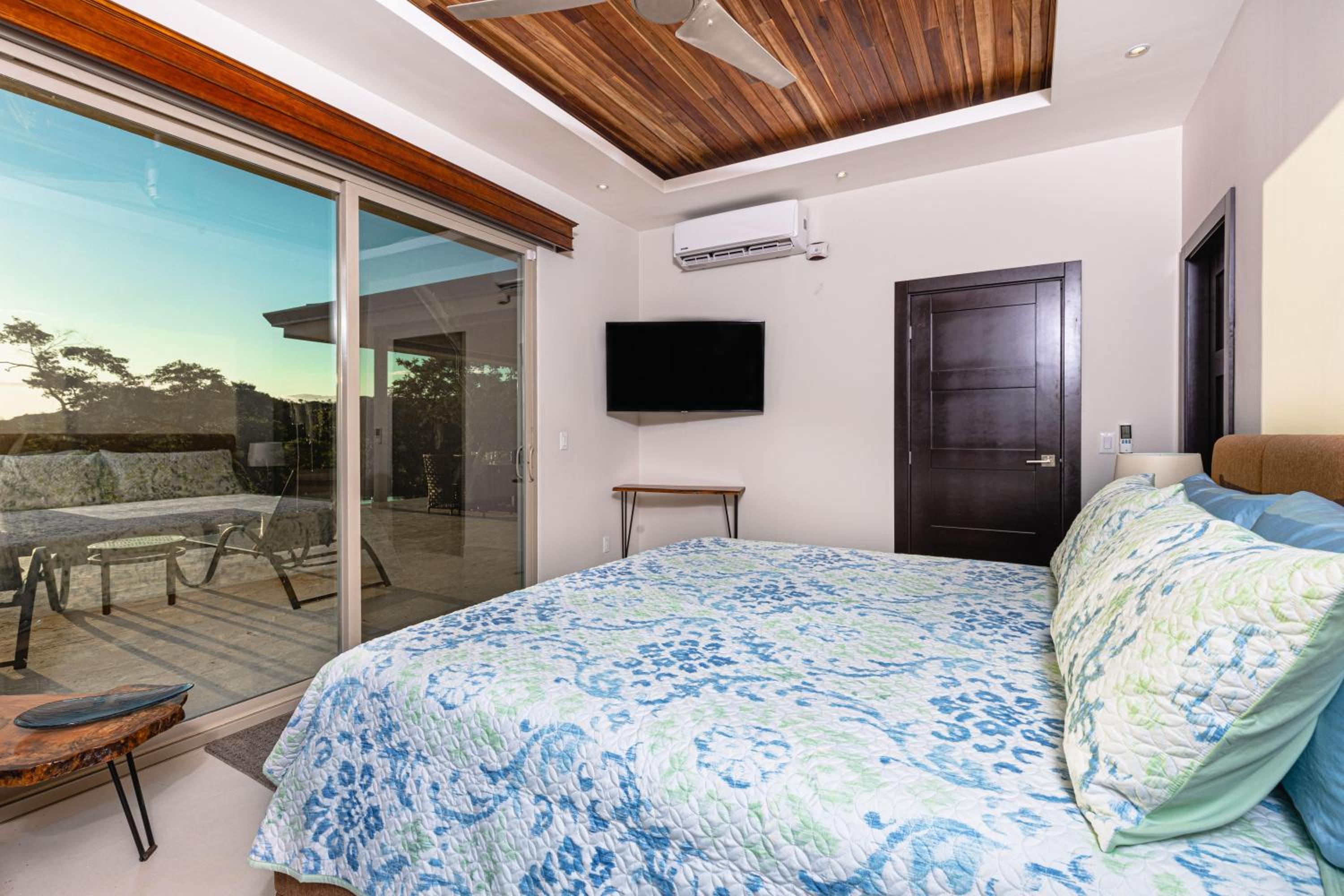 Casa De Los Sueños, Brand New Ocean View Home On 125 Acres!