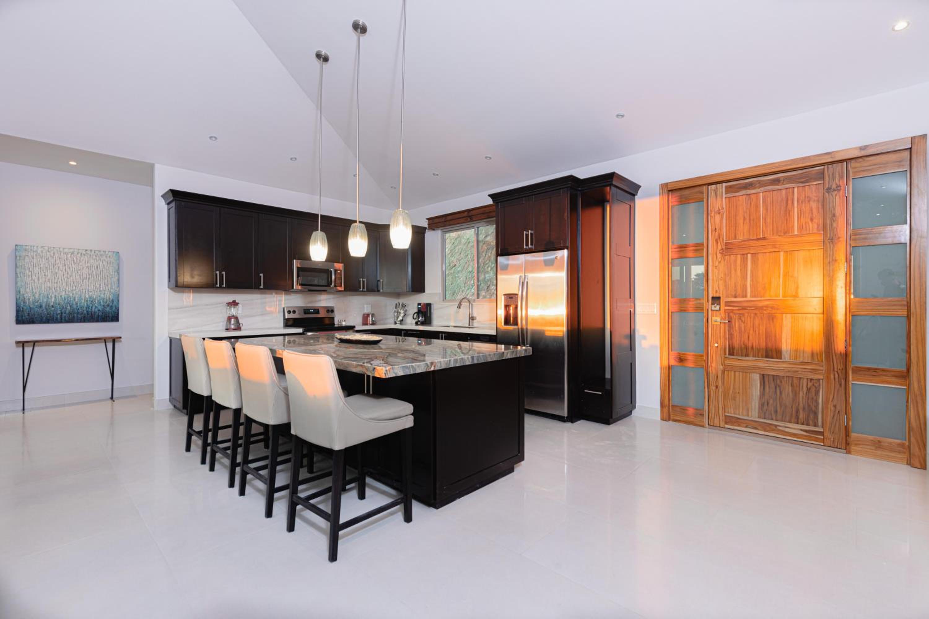 Casa De Los Sueños, Brand New Ocean View Home On 125 Acres!