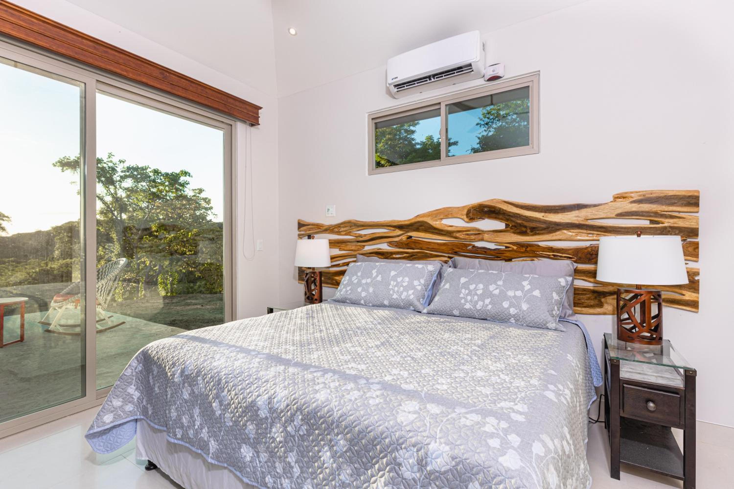 Casa De Los Sueños, Brand New Ocean View Home On 125 Acres!