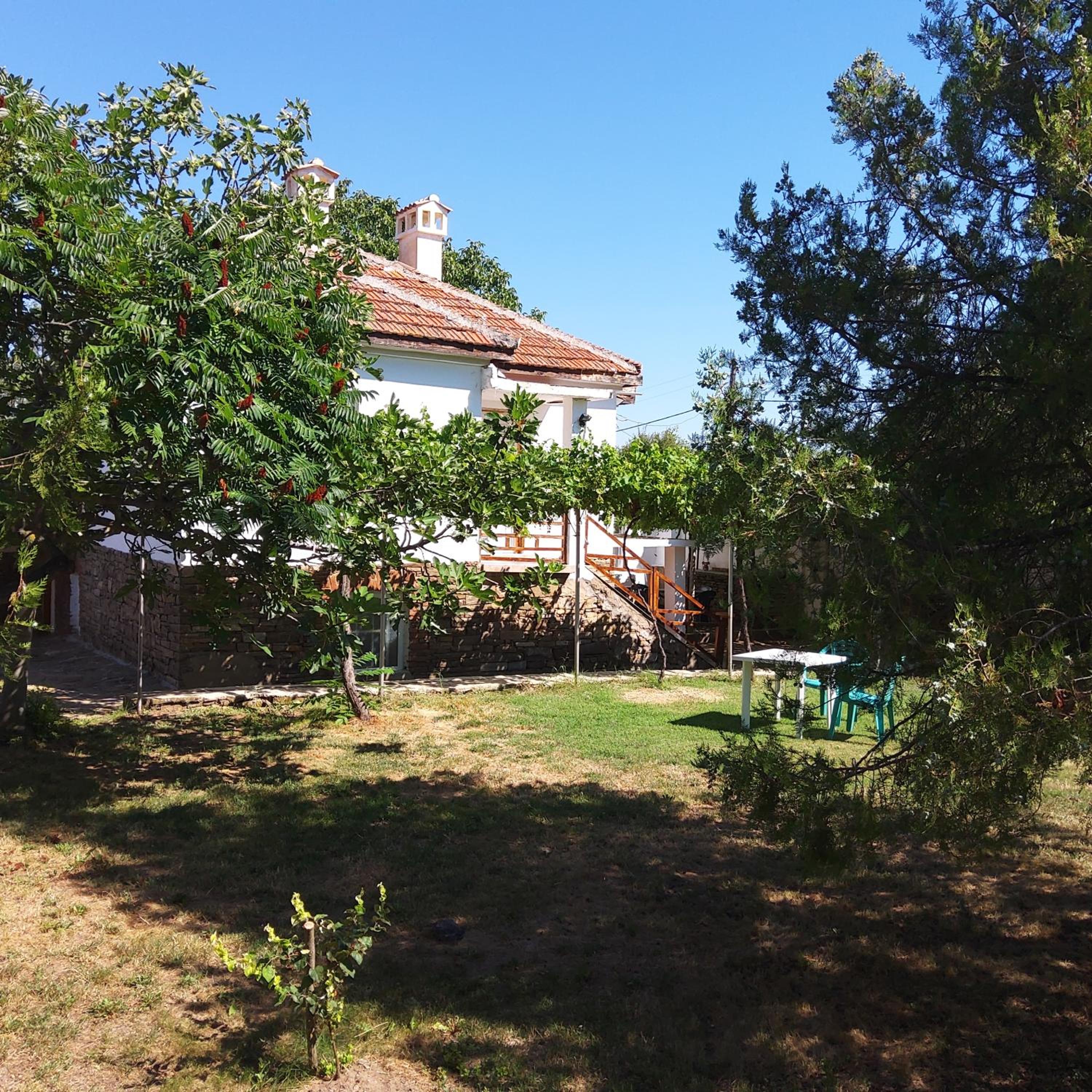 House Sleeps 6-Garden-FreeParking-Bbq-Patio
