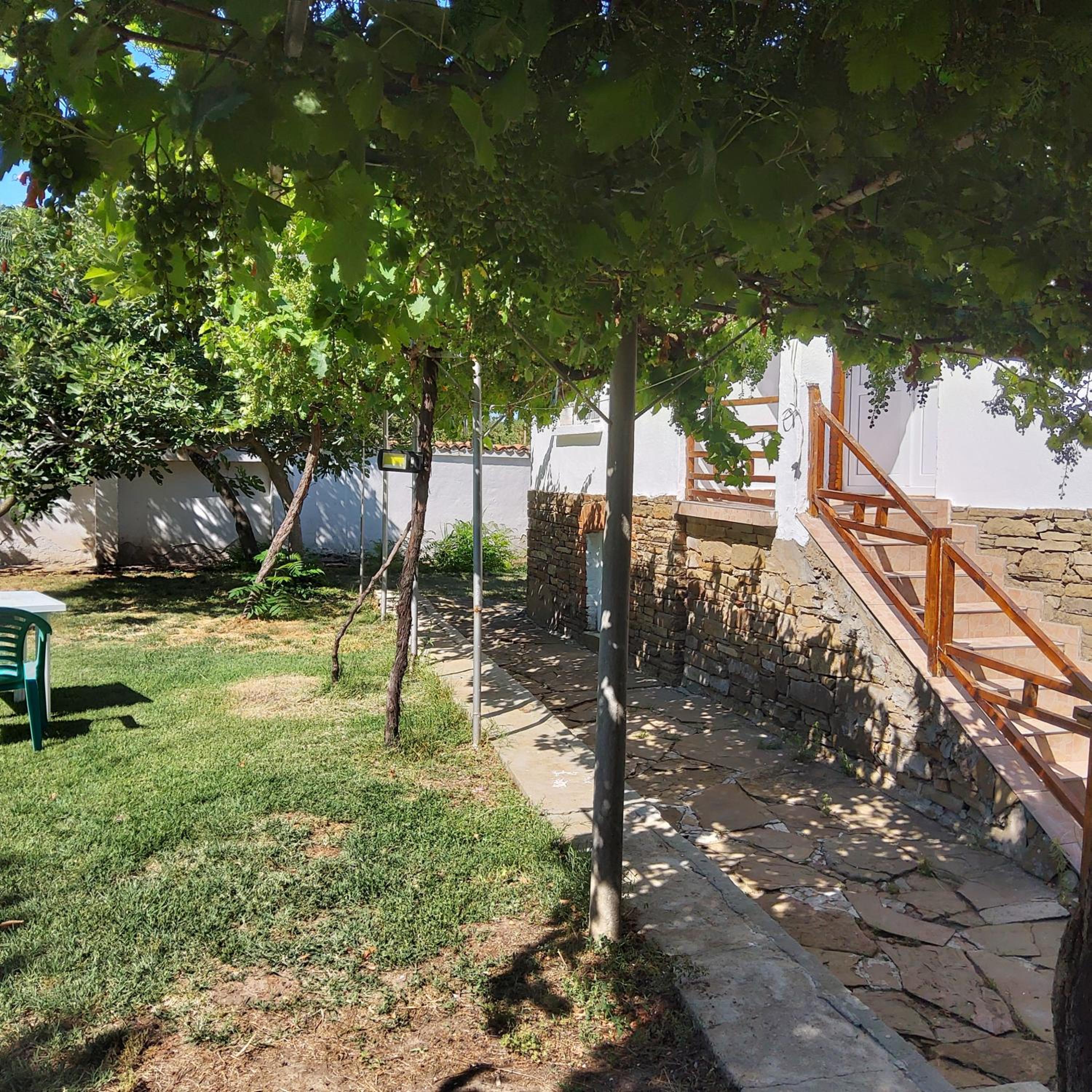 House Sleeps 6-Garden-FreeParking-Bbq-Patio