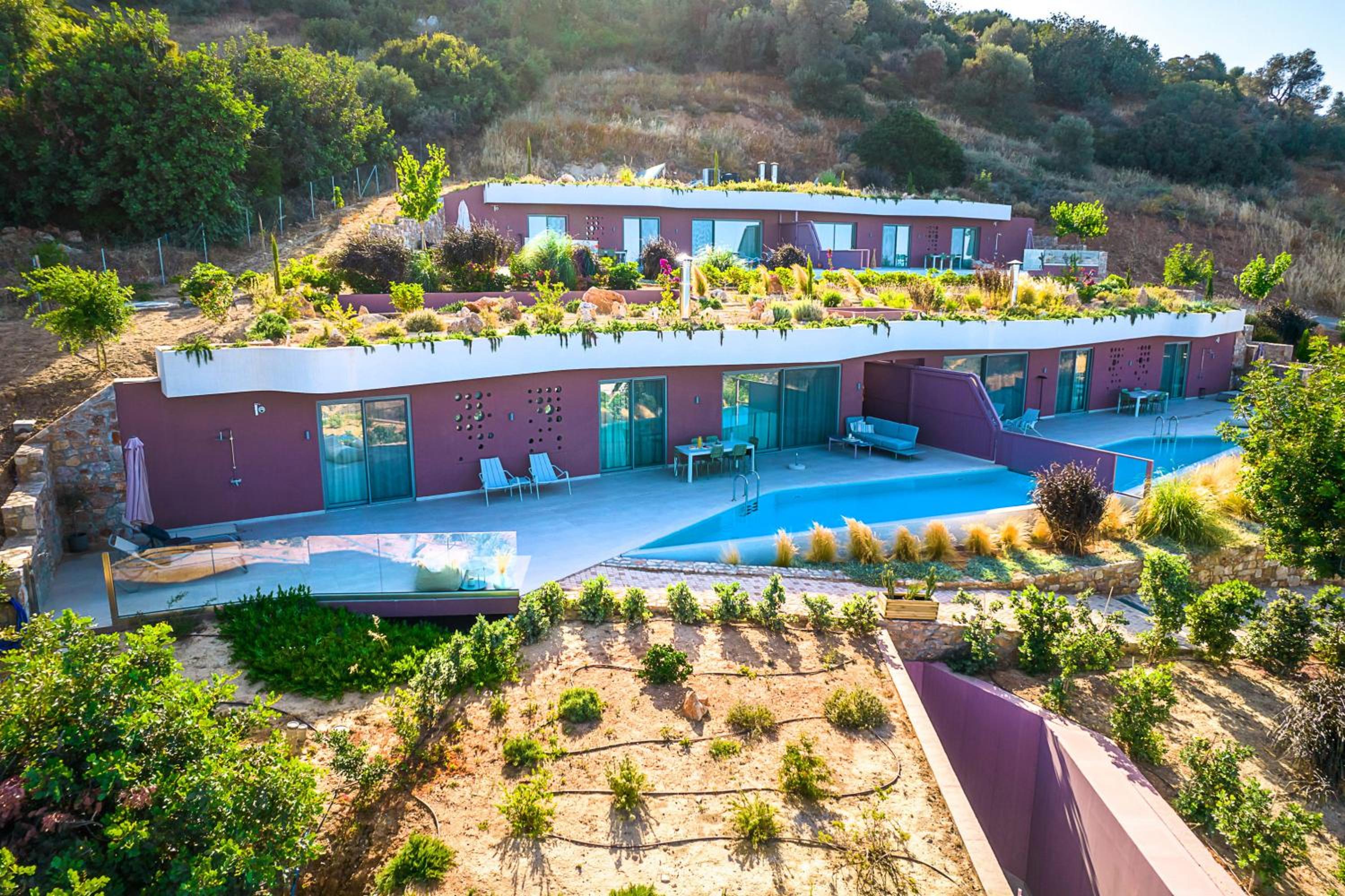 Hotel Plethora Luxury Suites - Image 1