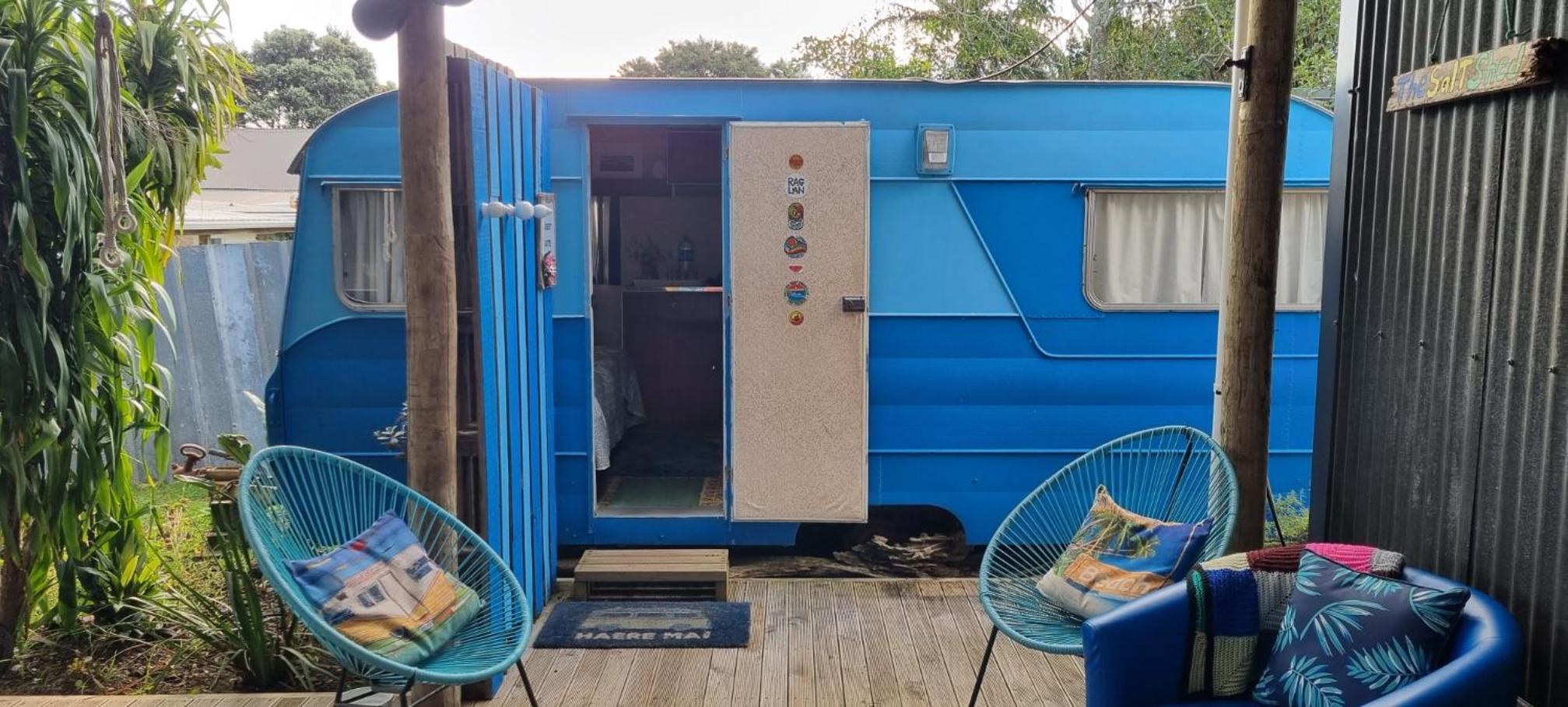 Raglan West Retro Beach Vibe Accommodation view 4