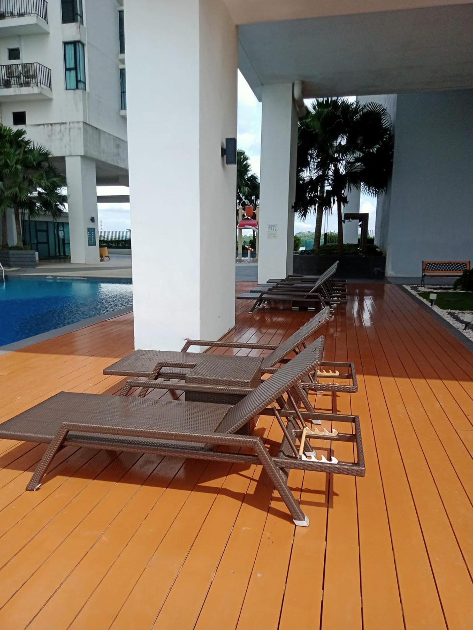 Midvalley Southkey Mosaic 2BR Suite Homestay by Jfive
