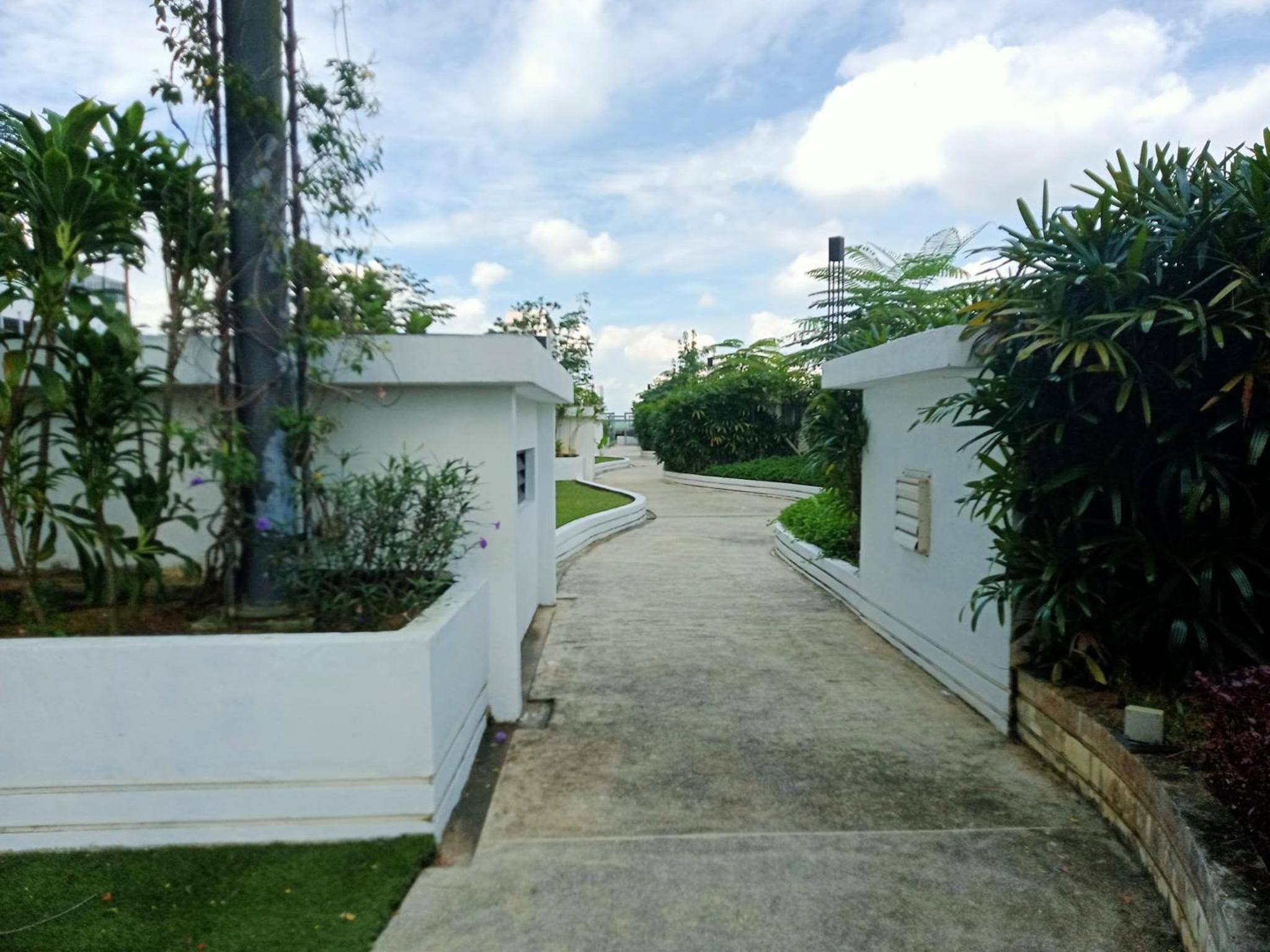Midvalley Southkey Mosaic 2BR Suite Homestay by Jfive