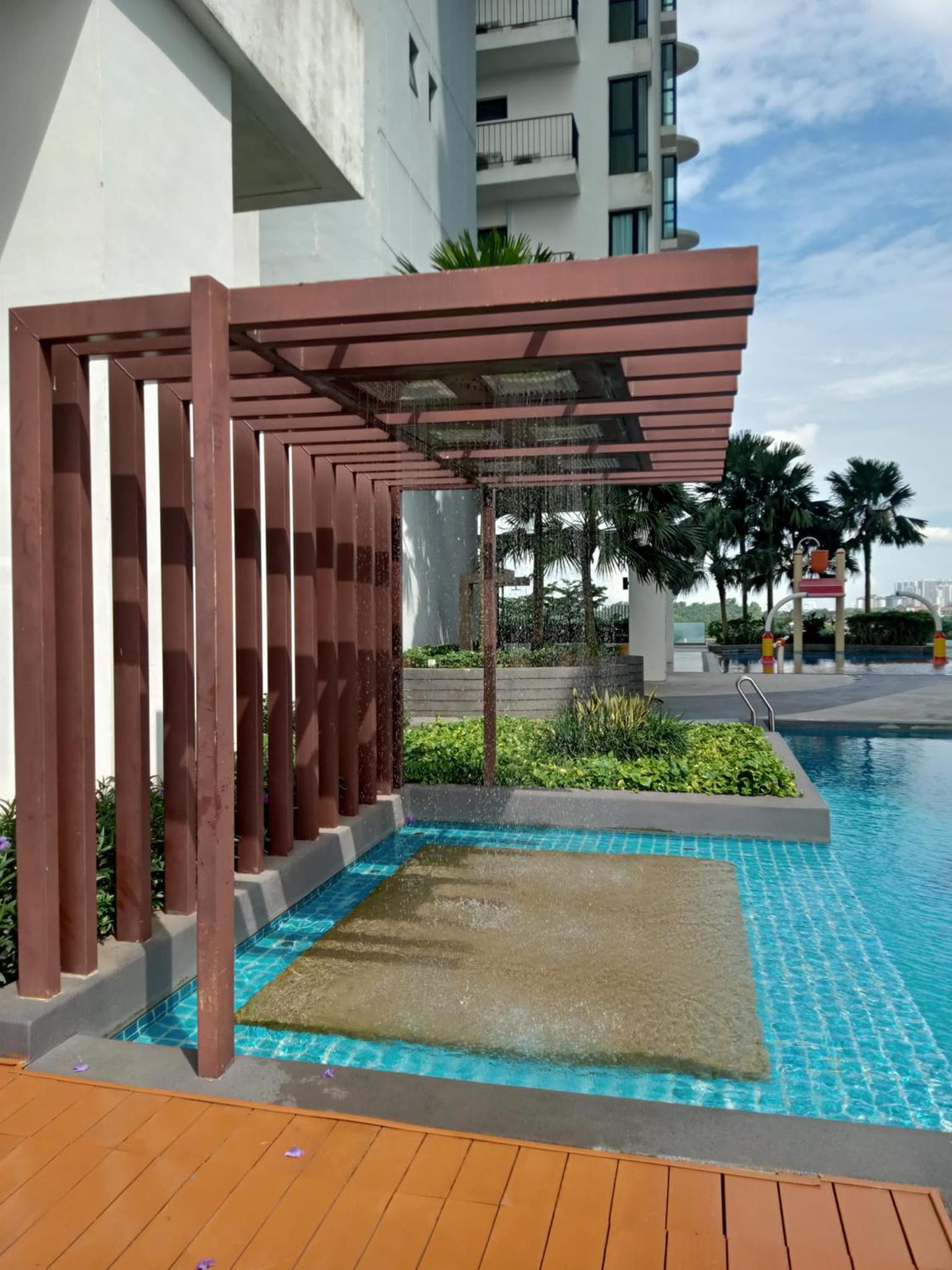 Midvalley Southkey Mosaic 2BR Suite Homestay by Jfive