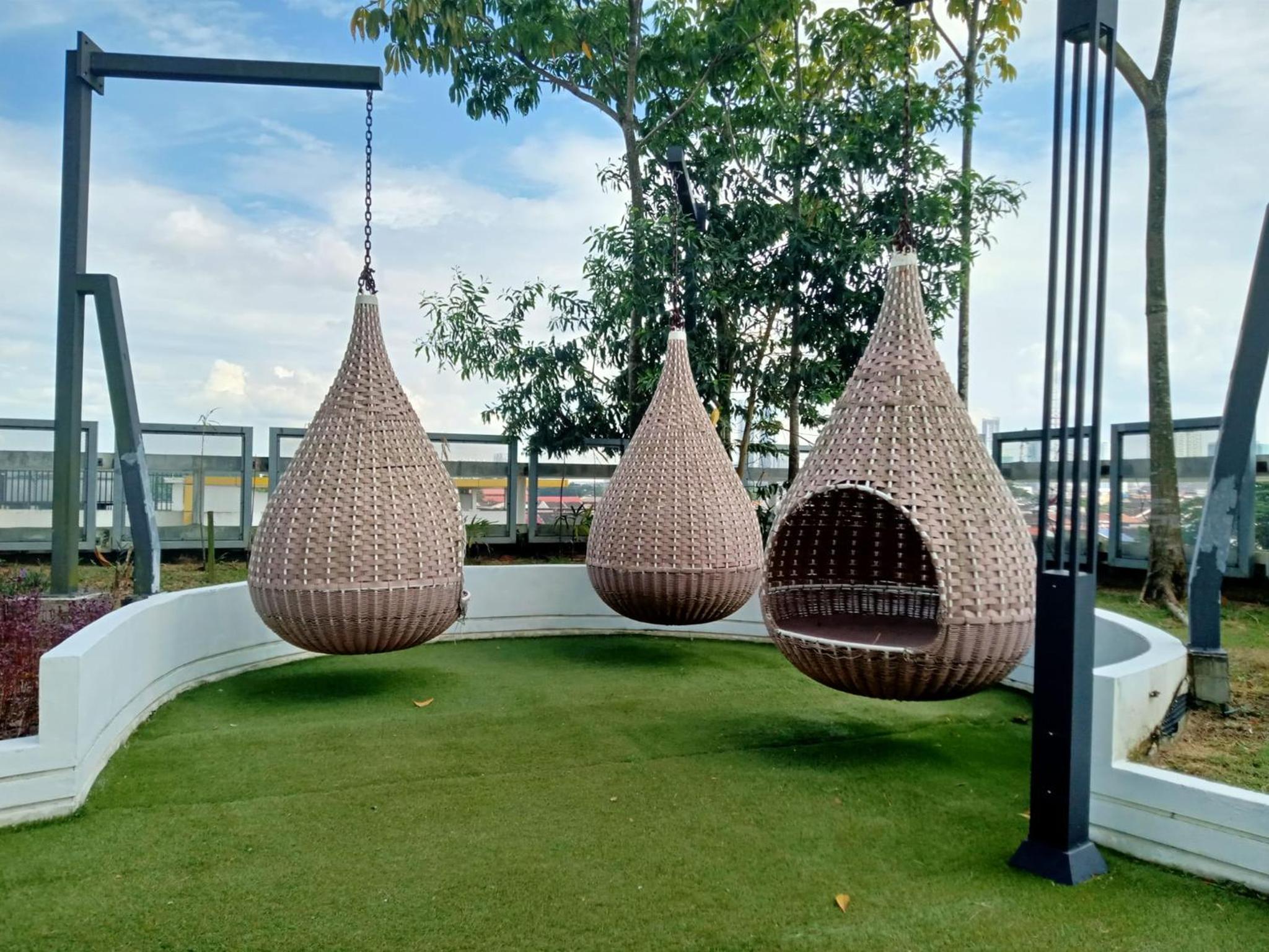 Midvalley Southkey Mosaic 2BR Suite Homestay by Jfive