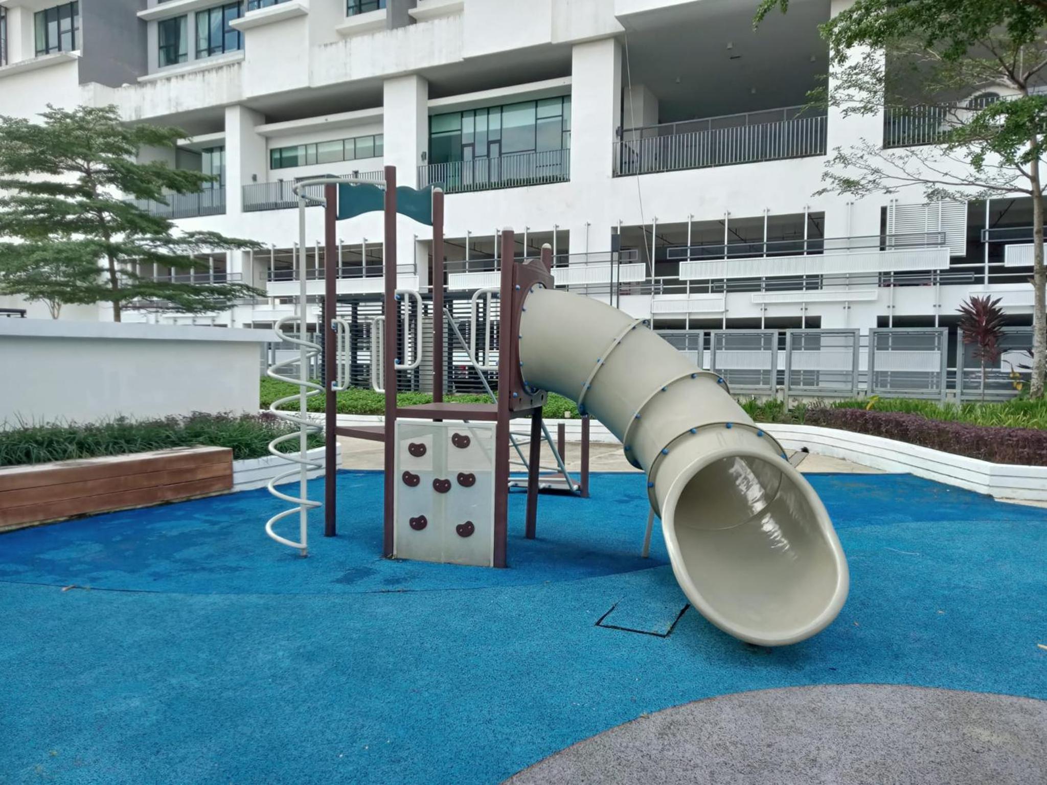 Midvalley Southkey Mosaic 2BR Suite Homestay by Jfive