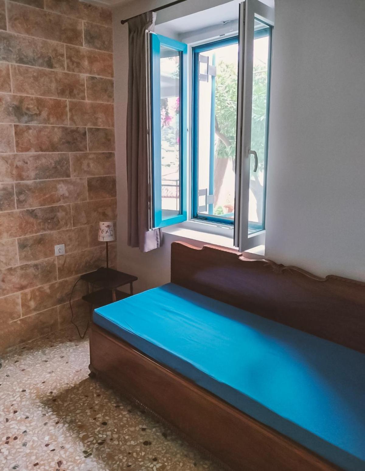 John's house photo 4