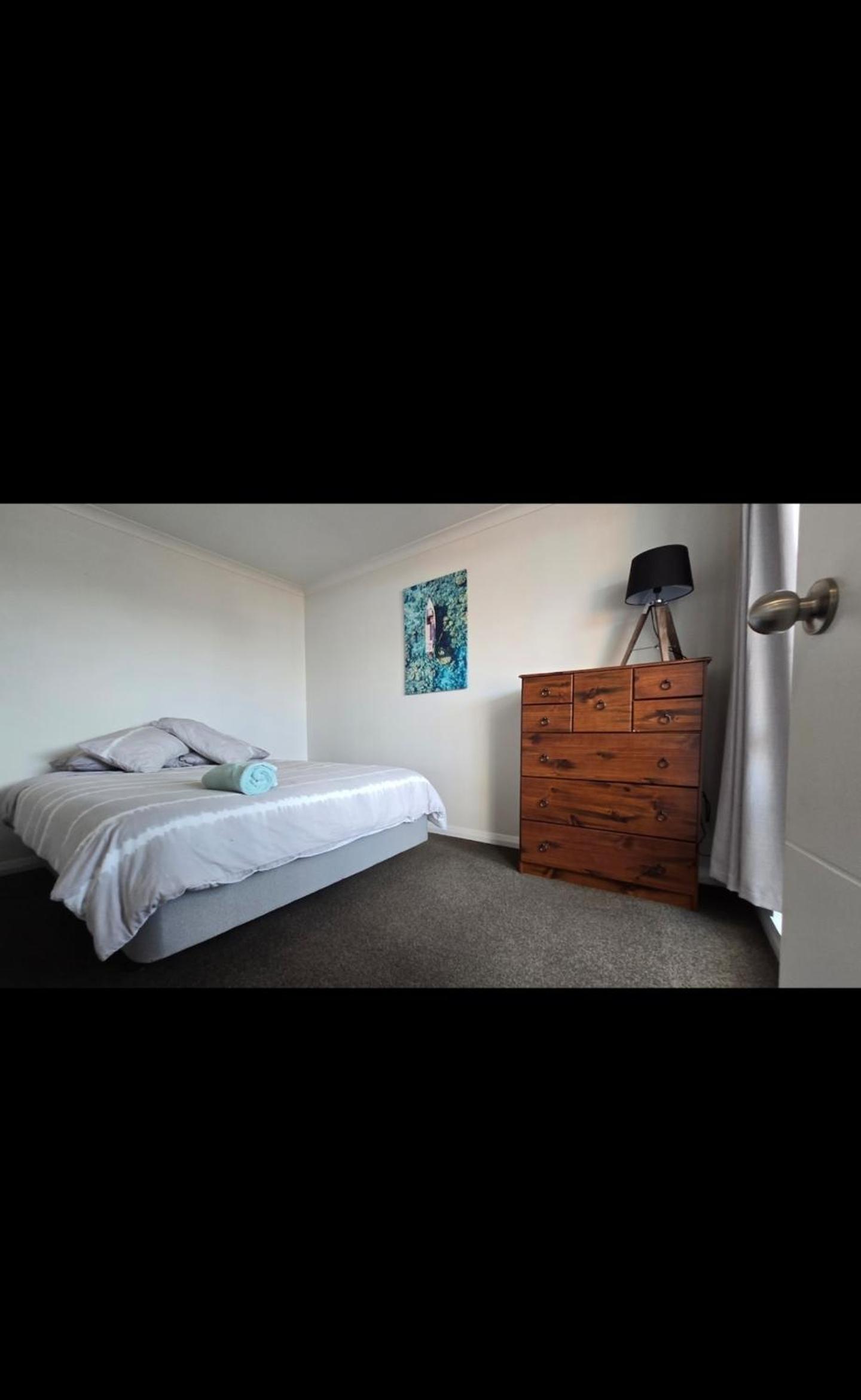 Home in the heart of Feilding view 3