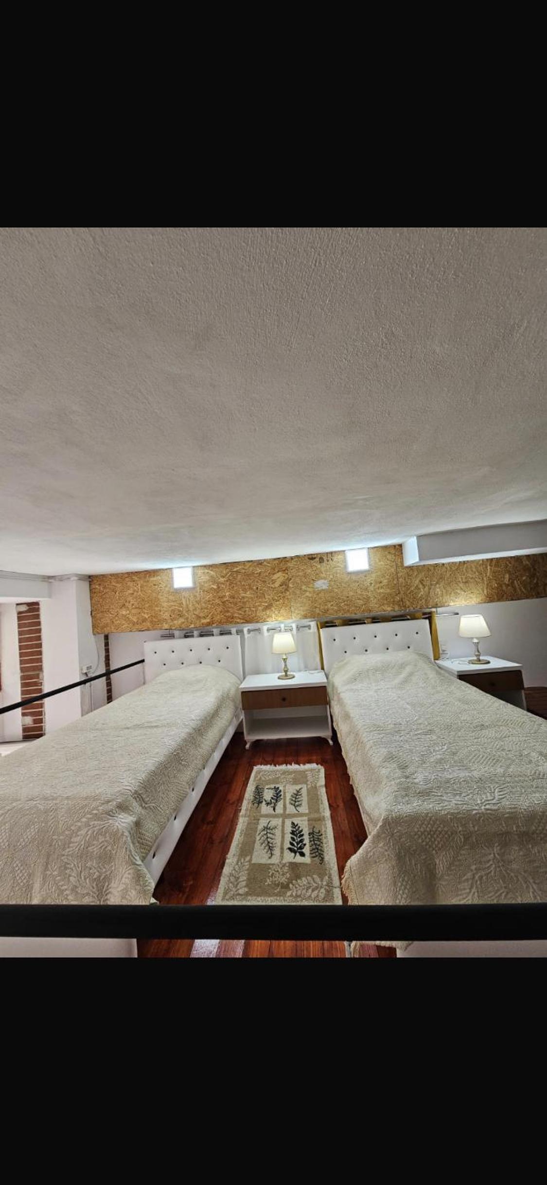Evis Apartaments