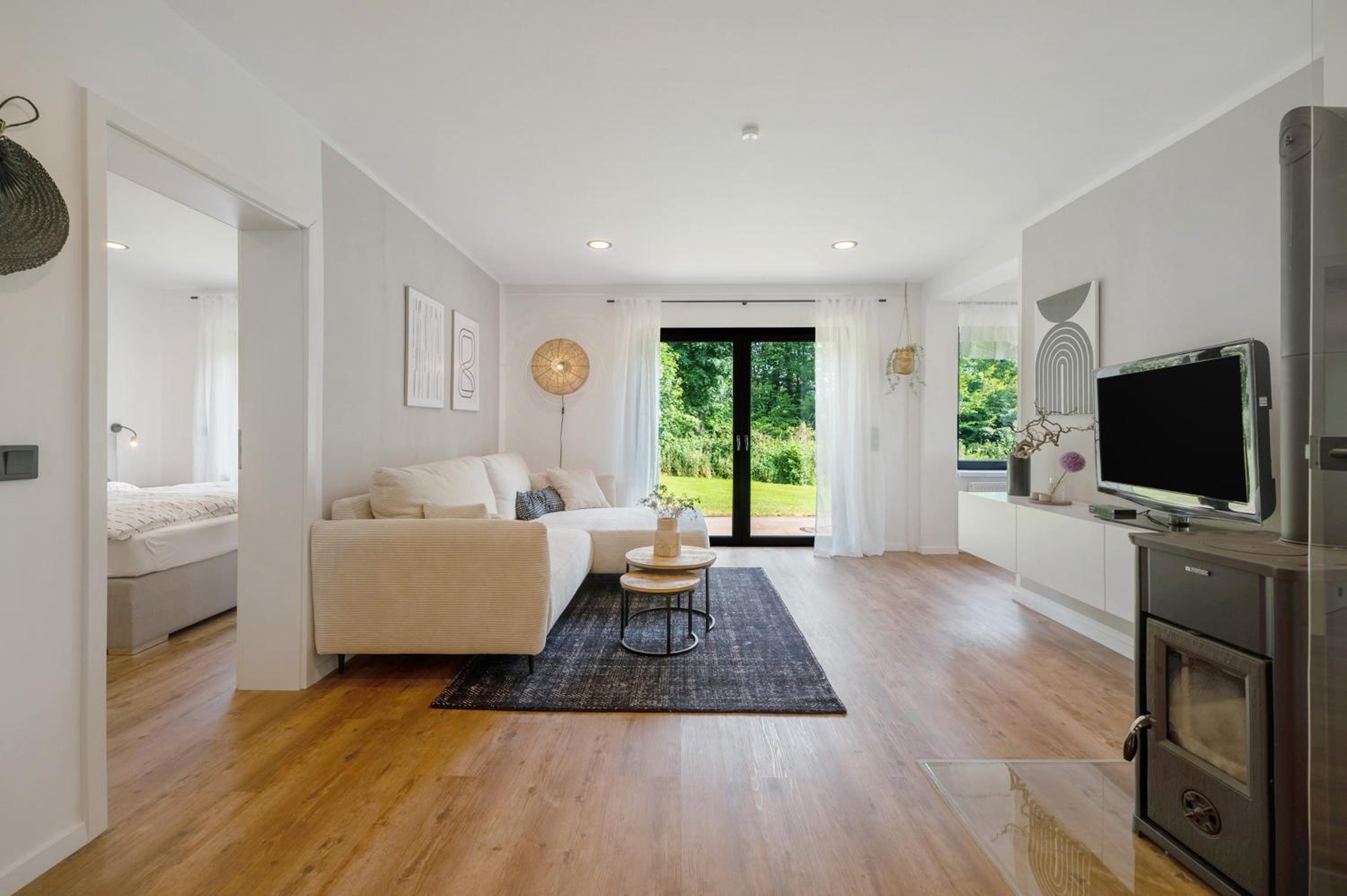Design-Apartment mit Garten