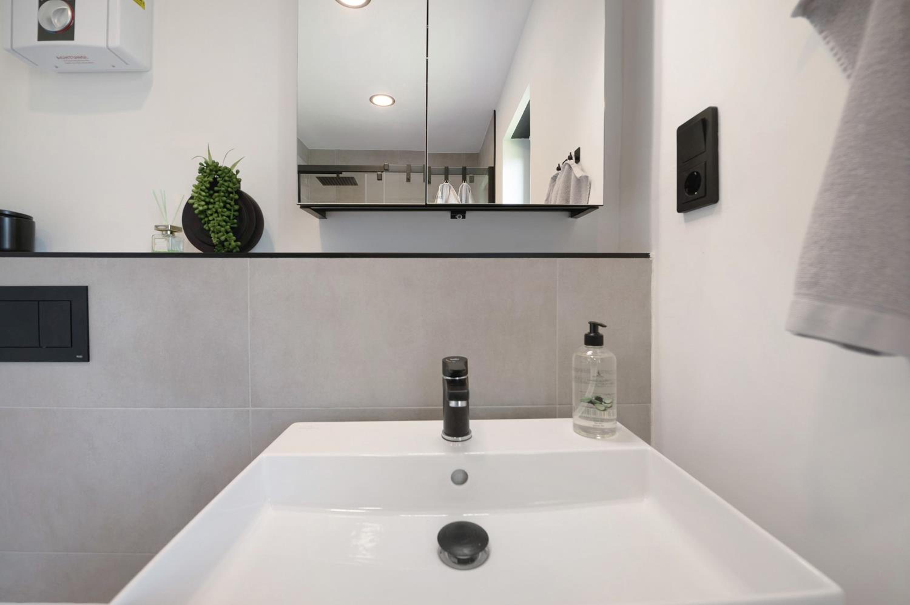 Design-Apartment mit Garten