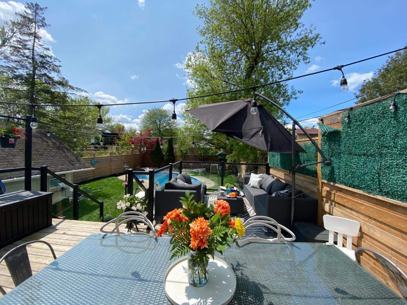 Luxury 2bedroom Unit in the city with a heated salt water pool