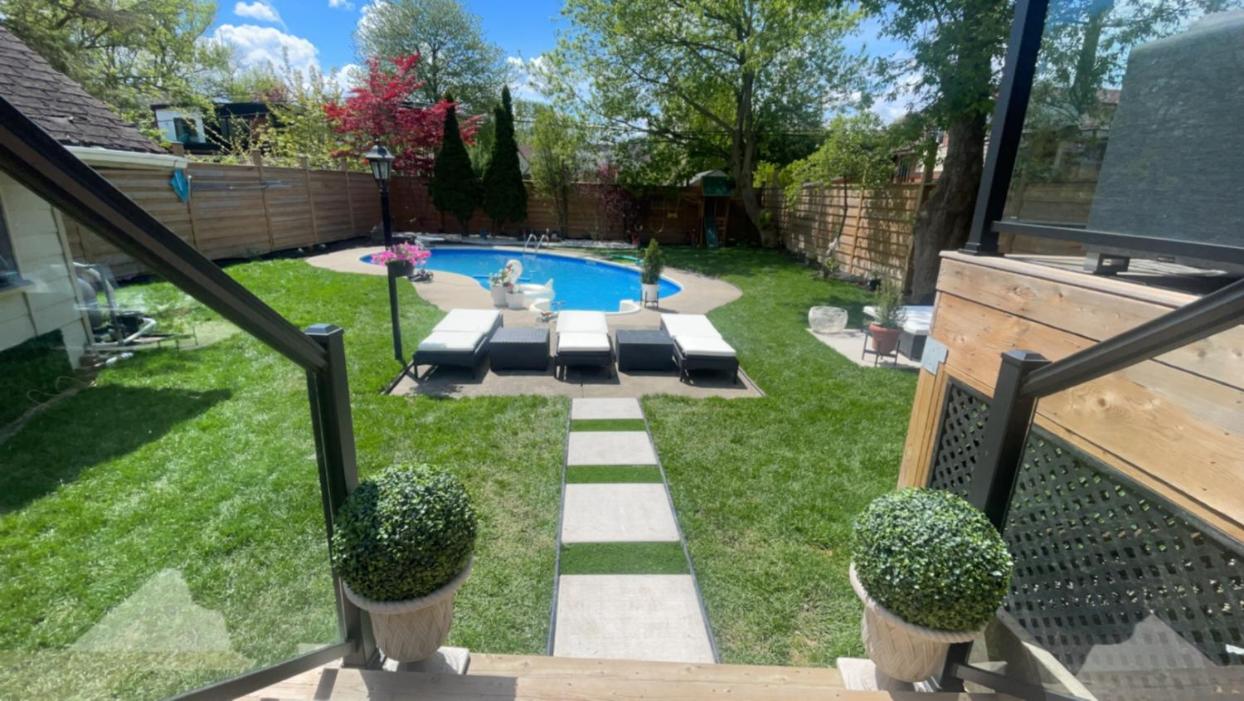Luxury 2bedroom Unit in the city with a heated salt water pool