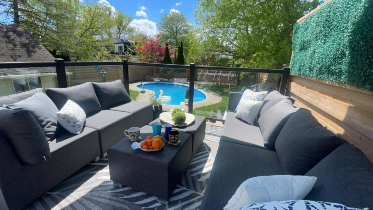 Luxury 2bedroom Unit in the city with a heated salt water pool