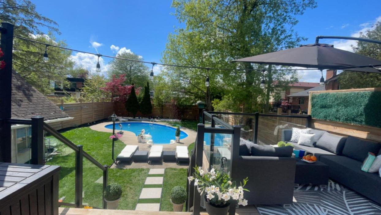 Luxury 2bedroom Unit in the city with a heated salt water pool