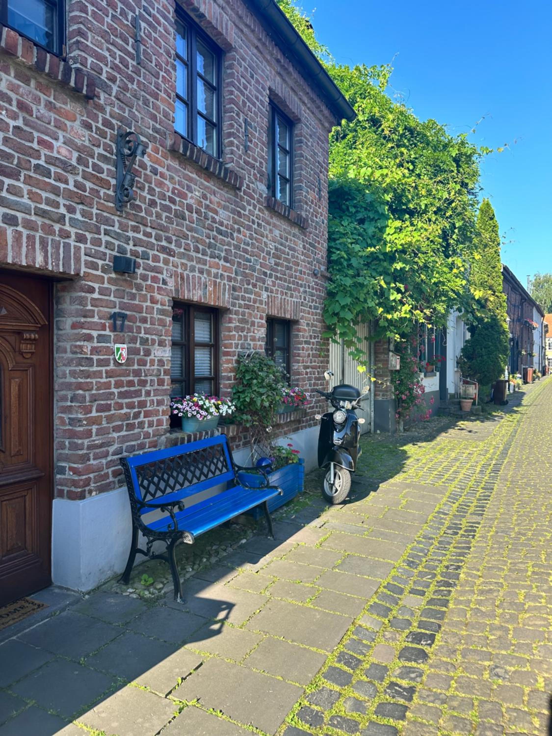 Apartment Savanna im historischen Stadtkern Linn in Krefeld, nähe Düsseldorf Messe, Airport, Parkmöglichkeiten direkt vor dem Haus