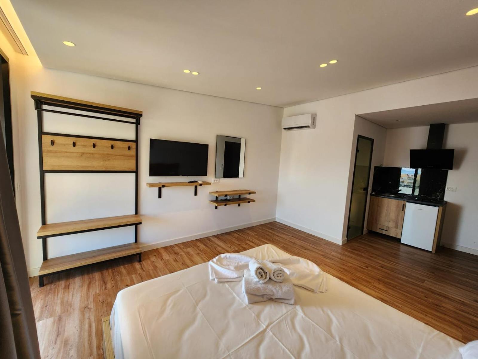 Osmani Rooms Sarande