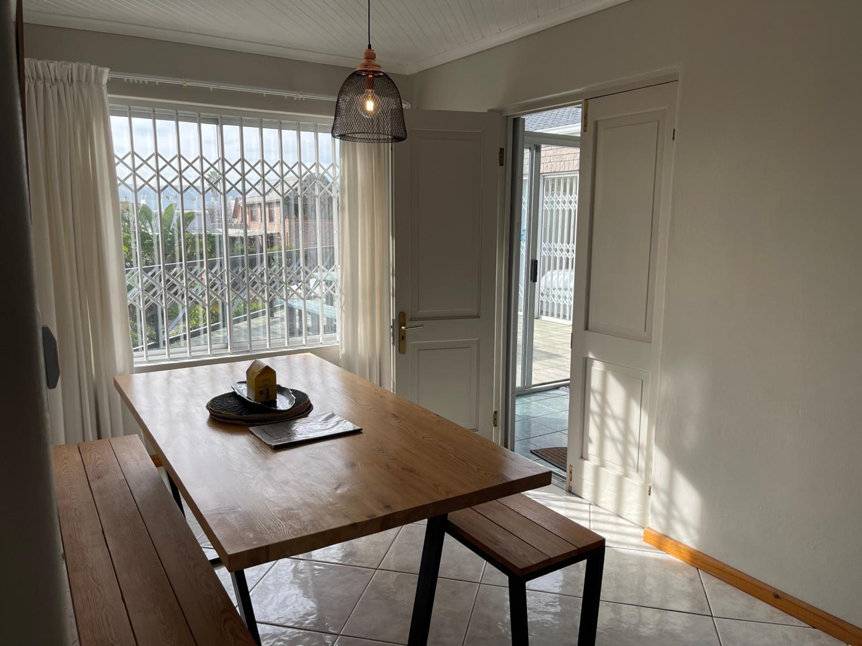 Silver Sunsets Self-Catering Apartments