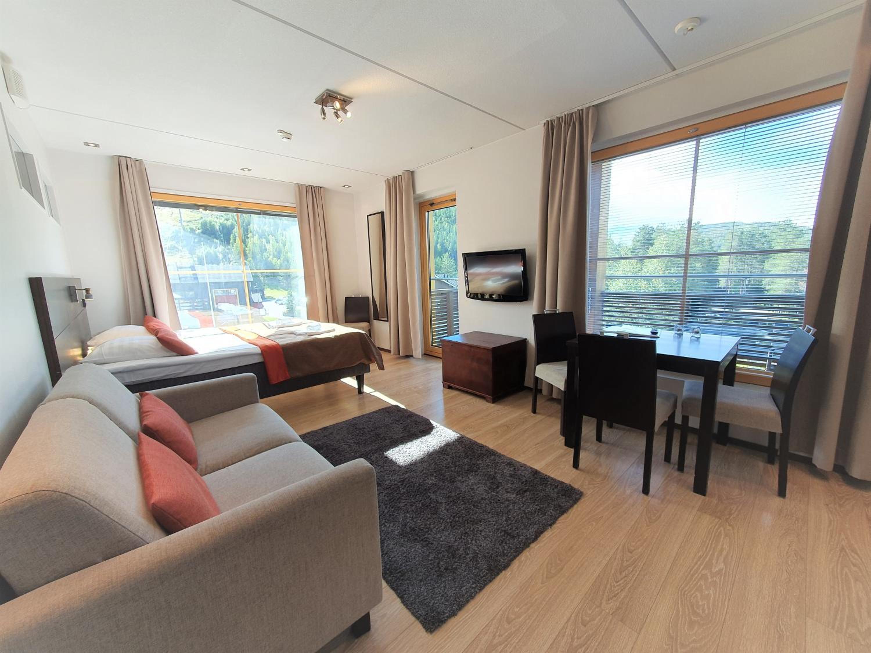 Levi Suites Levi Gold