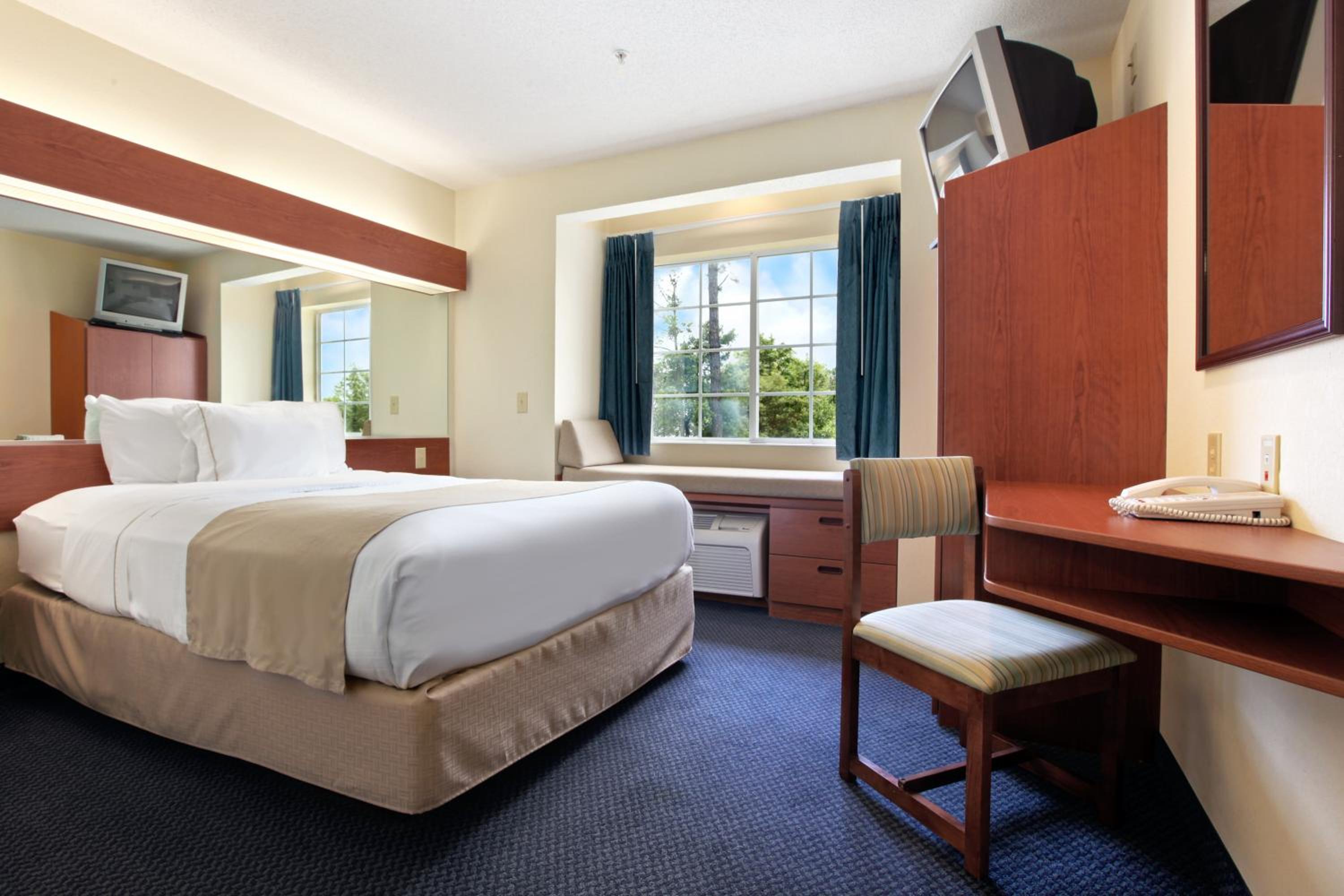 Ridgeland Vacations - Rincon Inn and Suites - Property Image 1