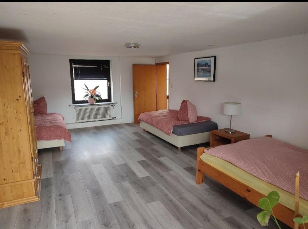 Alte Backstube mit 3 Ferienwohnungen eingerichtet für Monteure und Firmen
