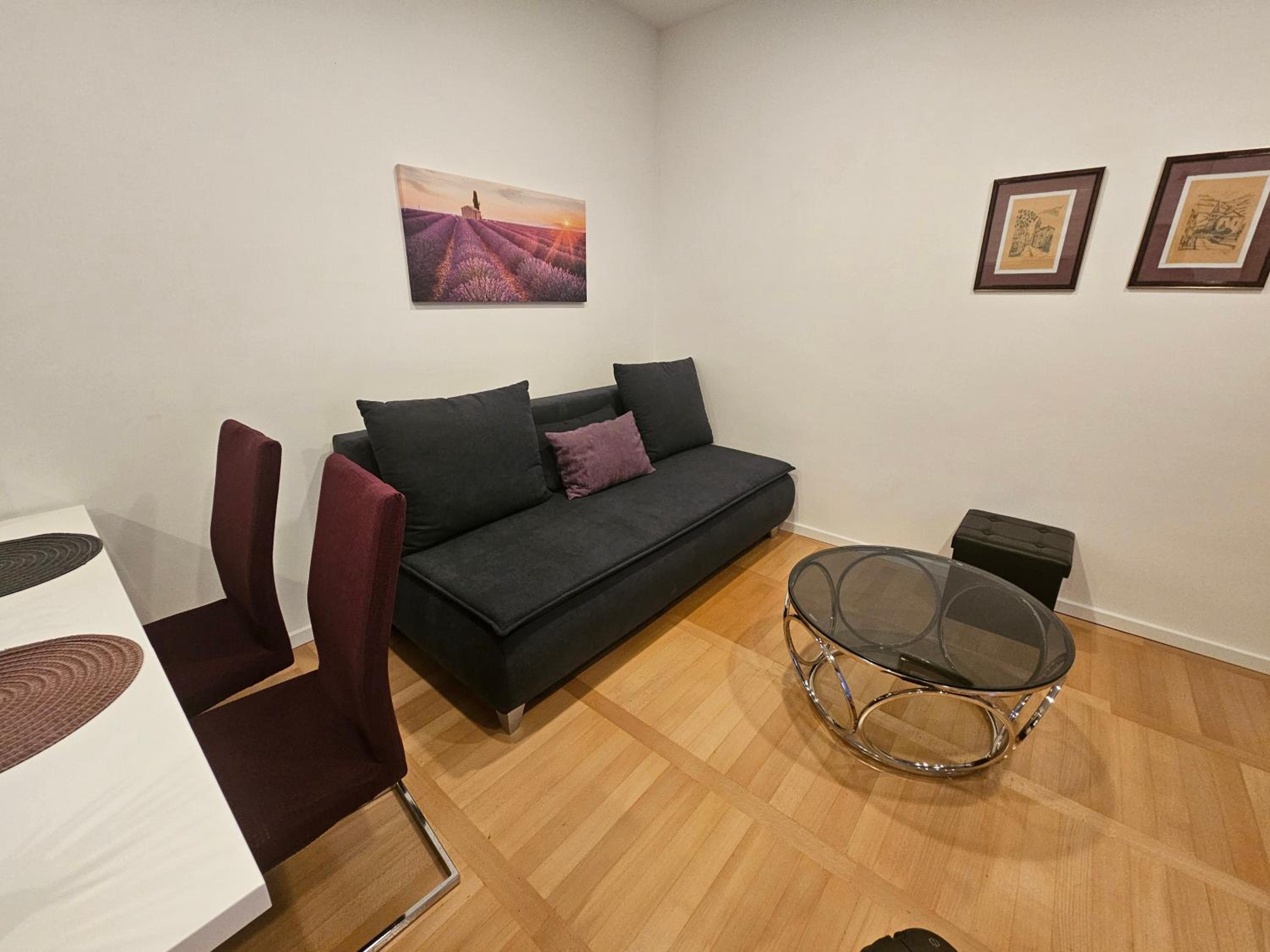 Laurus Makarska Accommodation