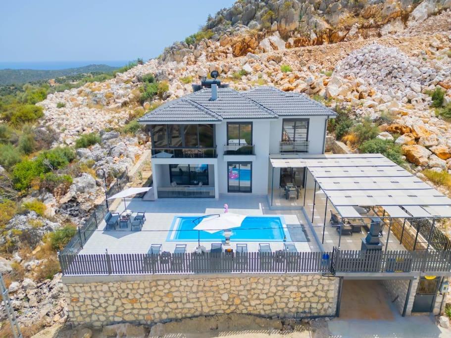 VillamSiyahÇatı