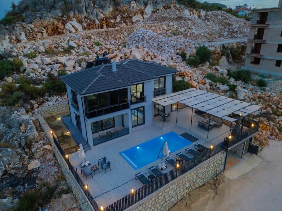 VillamSiyahÇatı