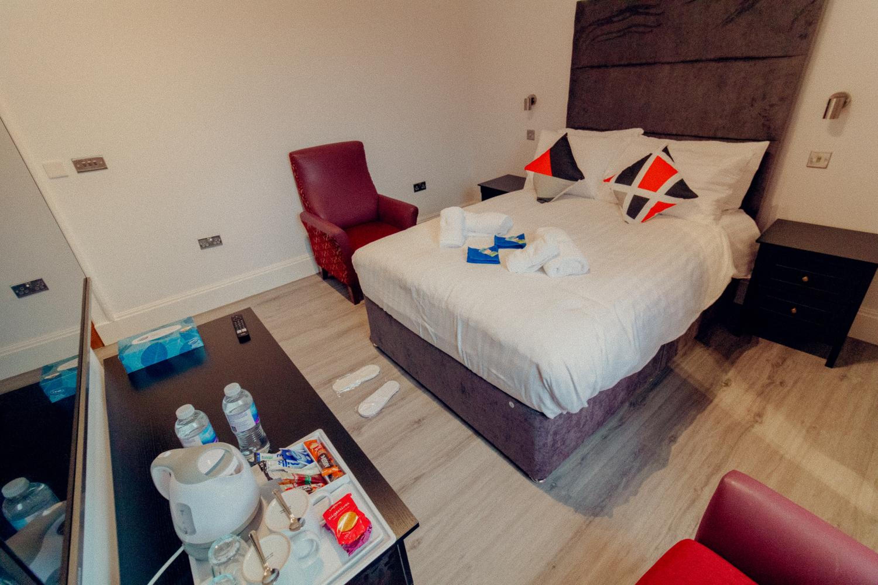 Mayfield Suites