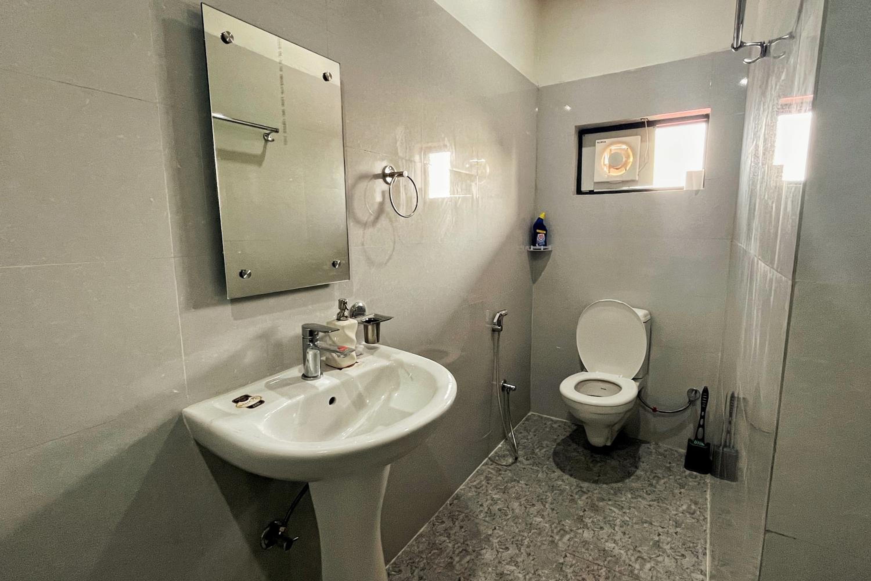 Ghonslaa Home 3BHK Flat, Dharamshala view 3