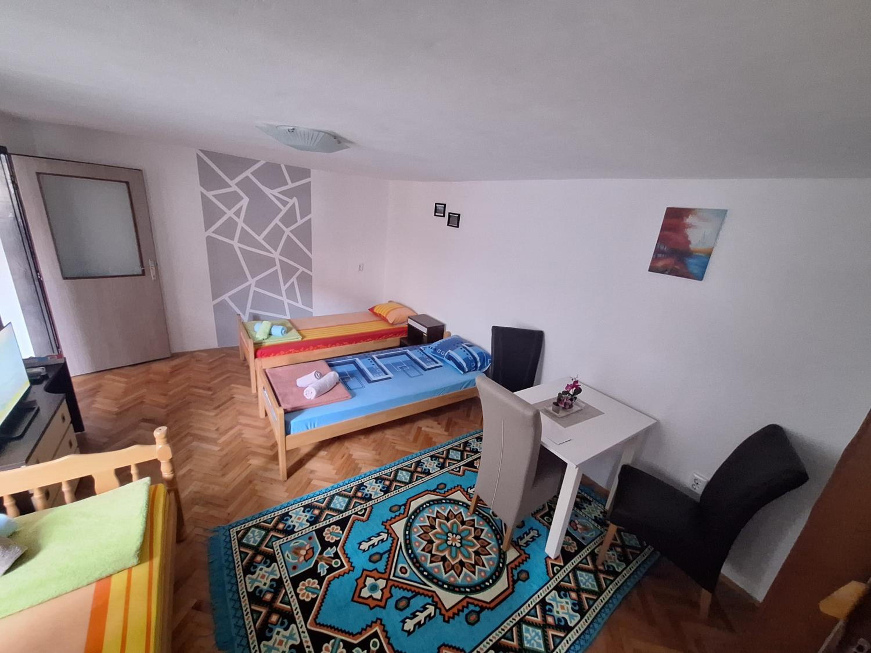 Apartment and Rooms Zed