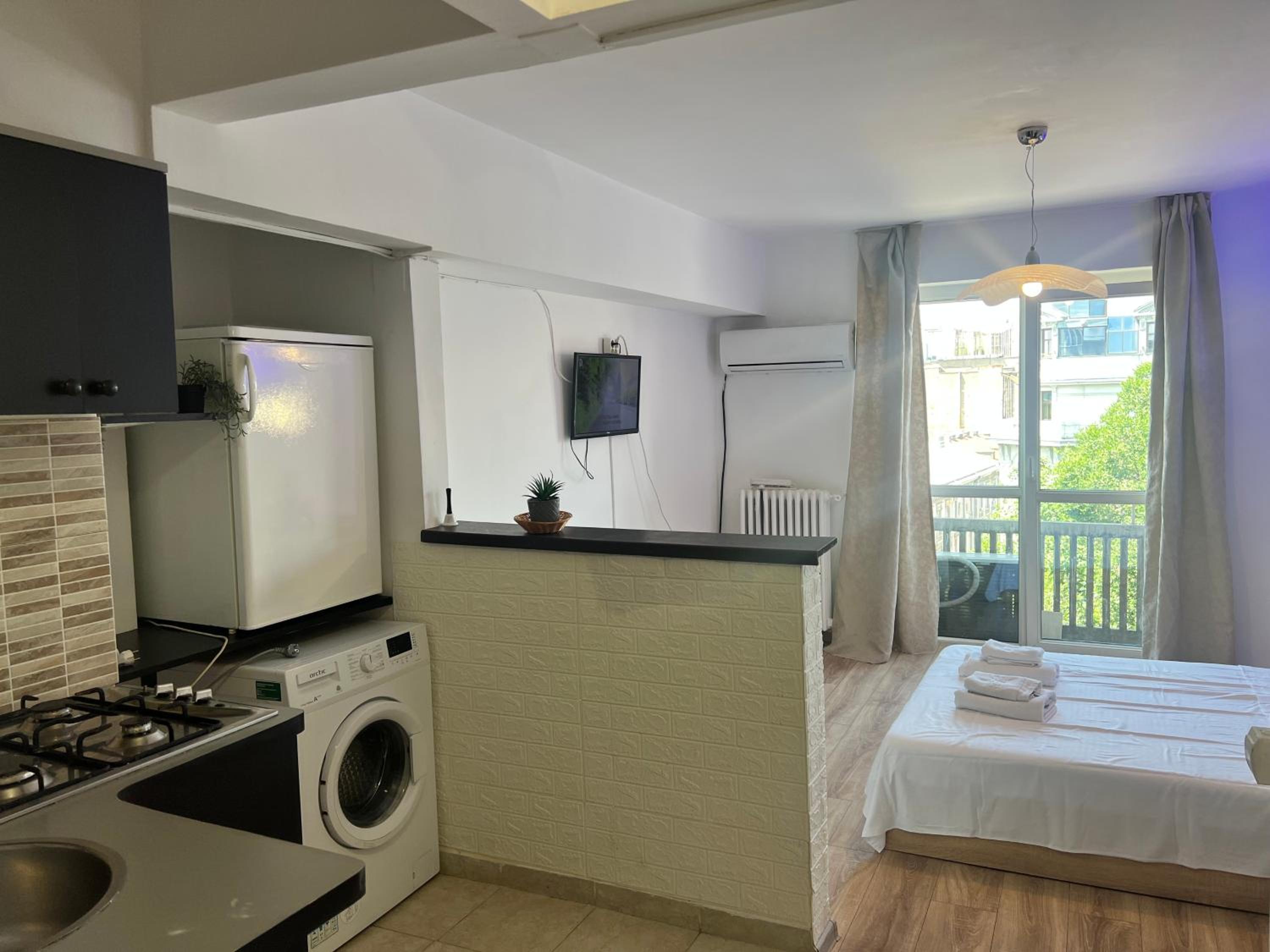 Bucharest Ultracentral Studio