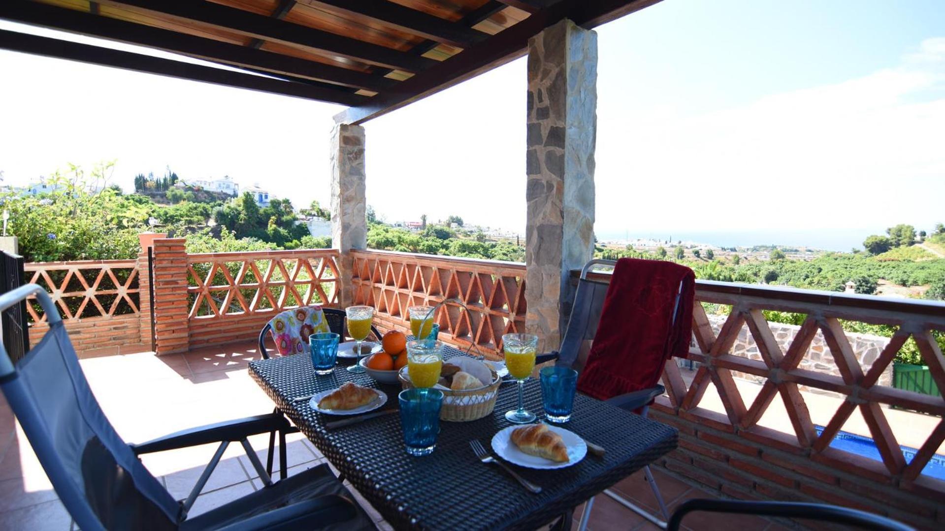 Villa Vistamar - private pool view 4