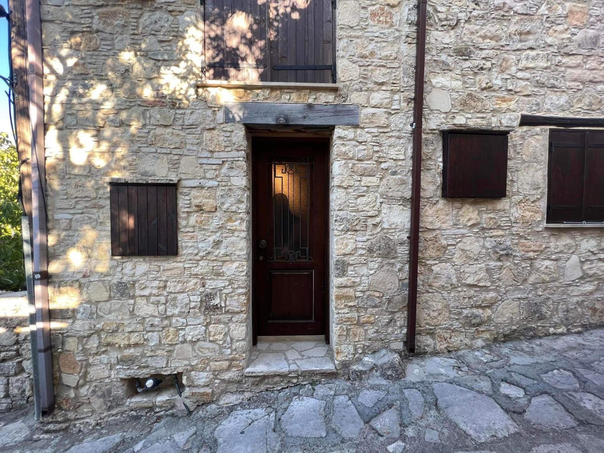 Lofou Maisonette