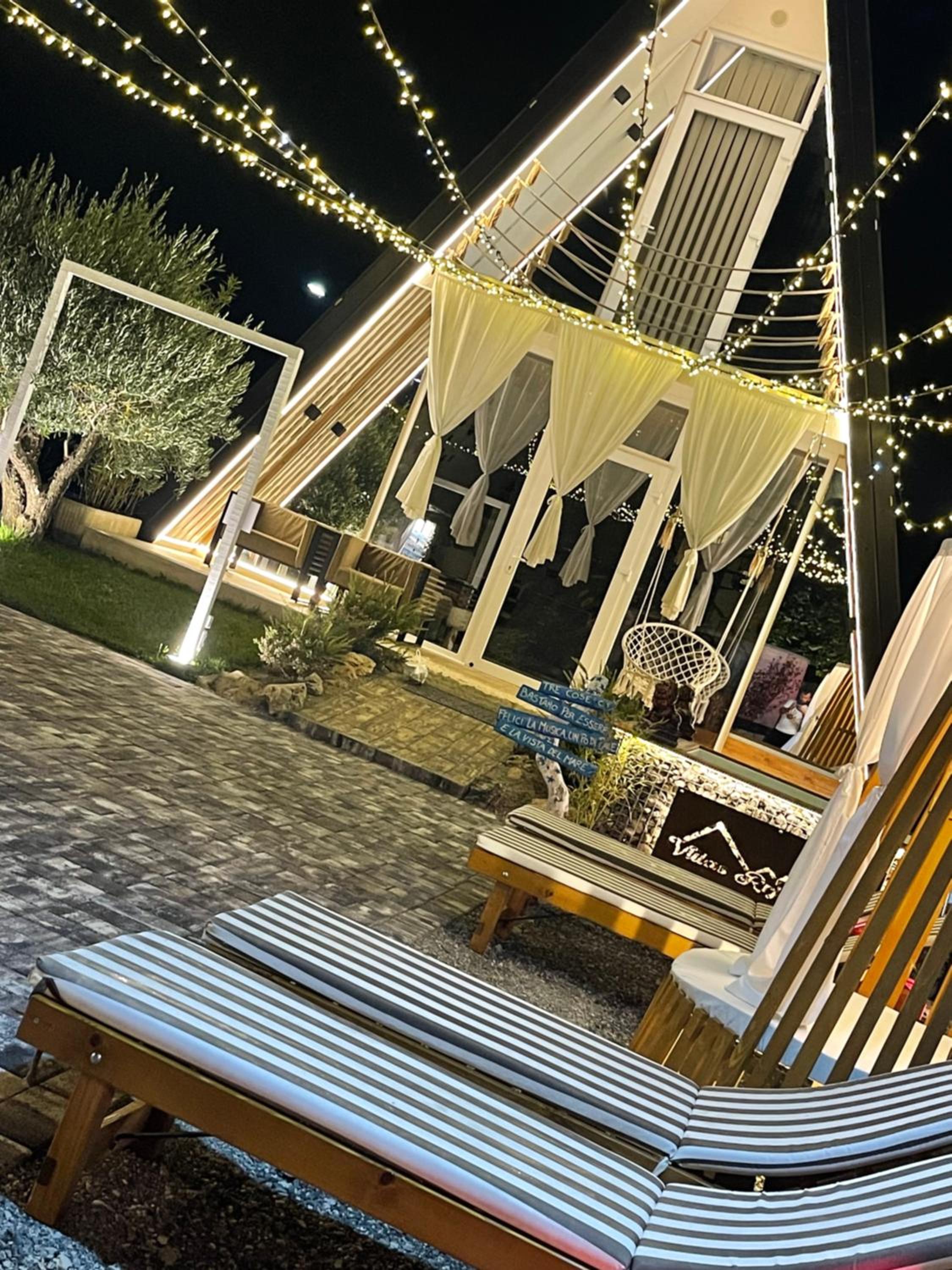 villas rrjoll