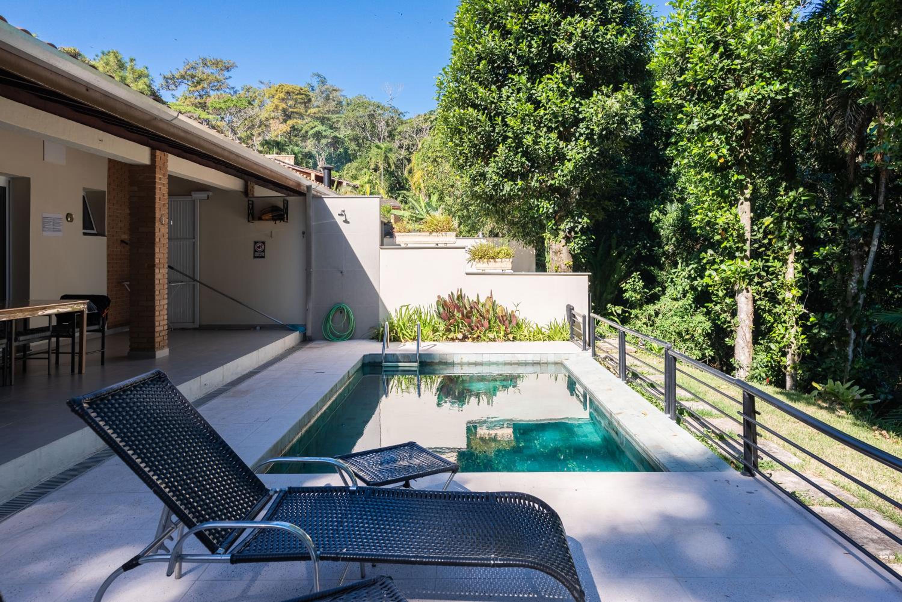 Villa Ubud - Casa com piscina privativa e vista para o mar em Ubatuba