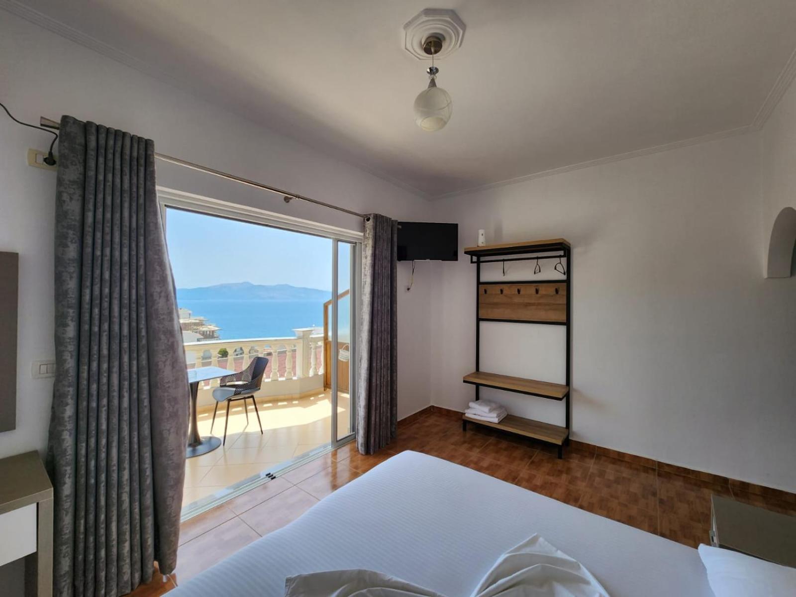Osmani Rooms Sarande