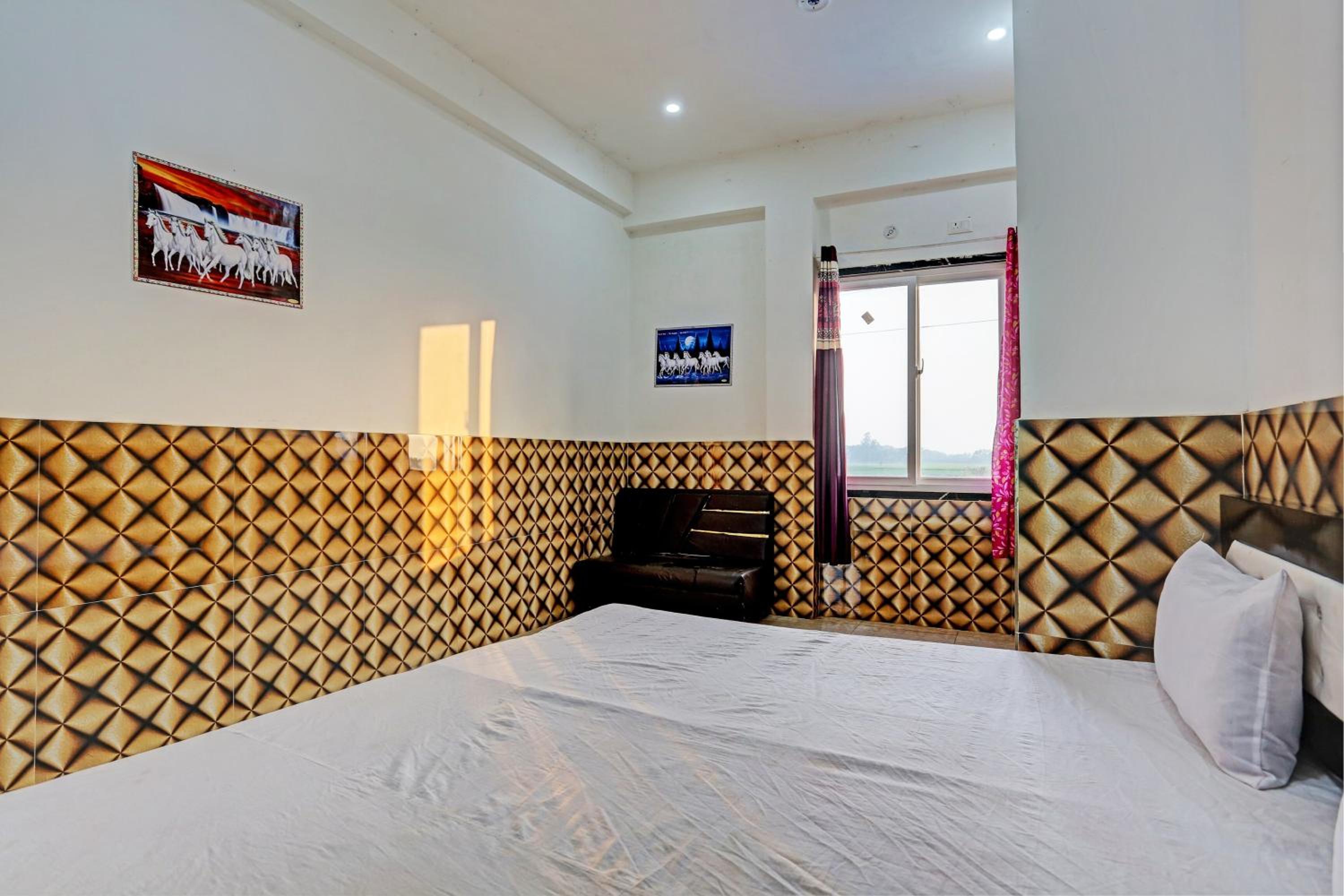 Hotel O S.R Group Of Hotel