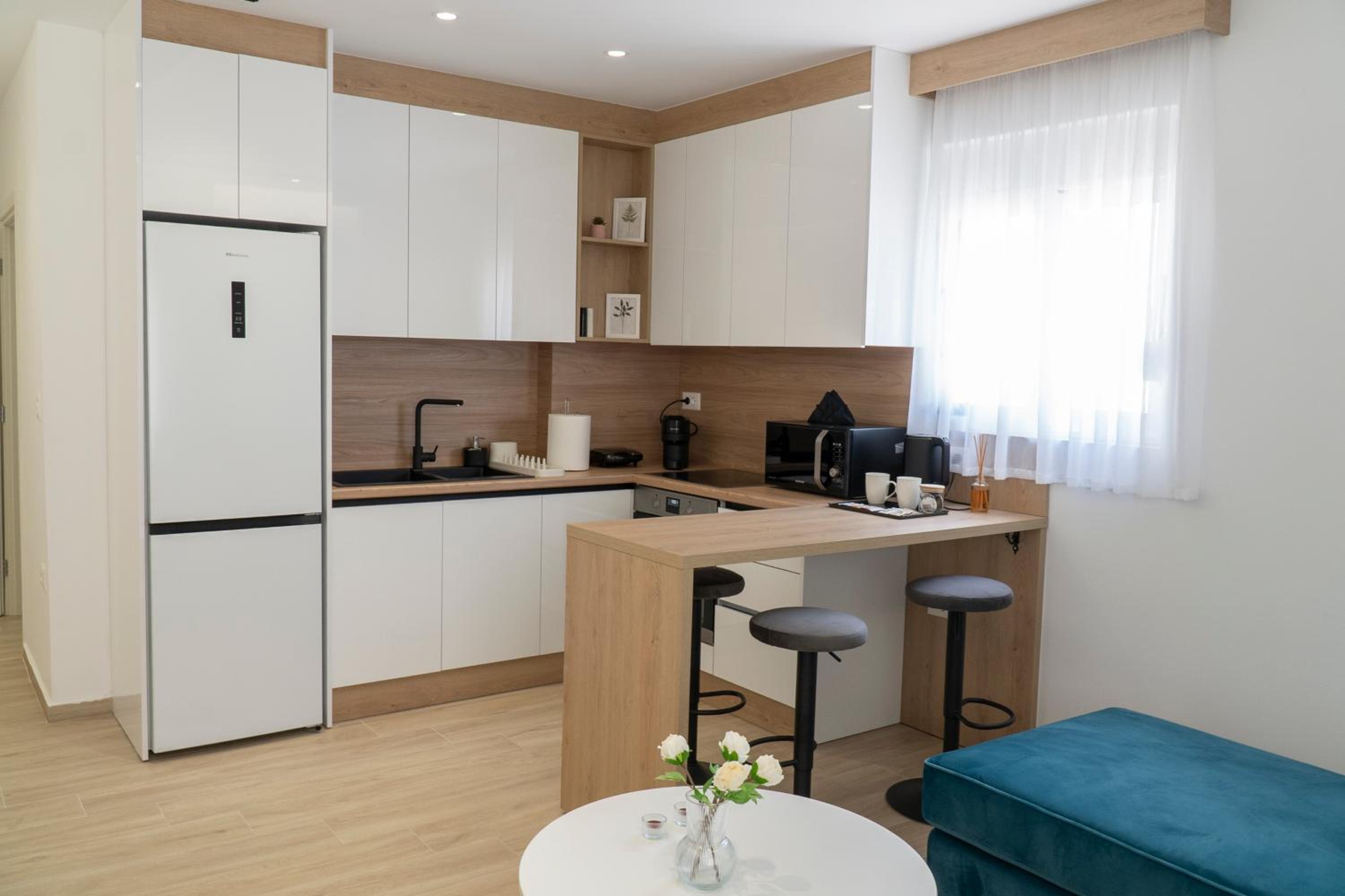 Mateo Apartments
