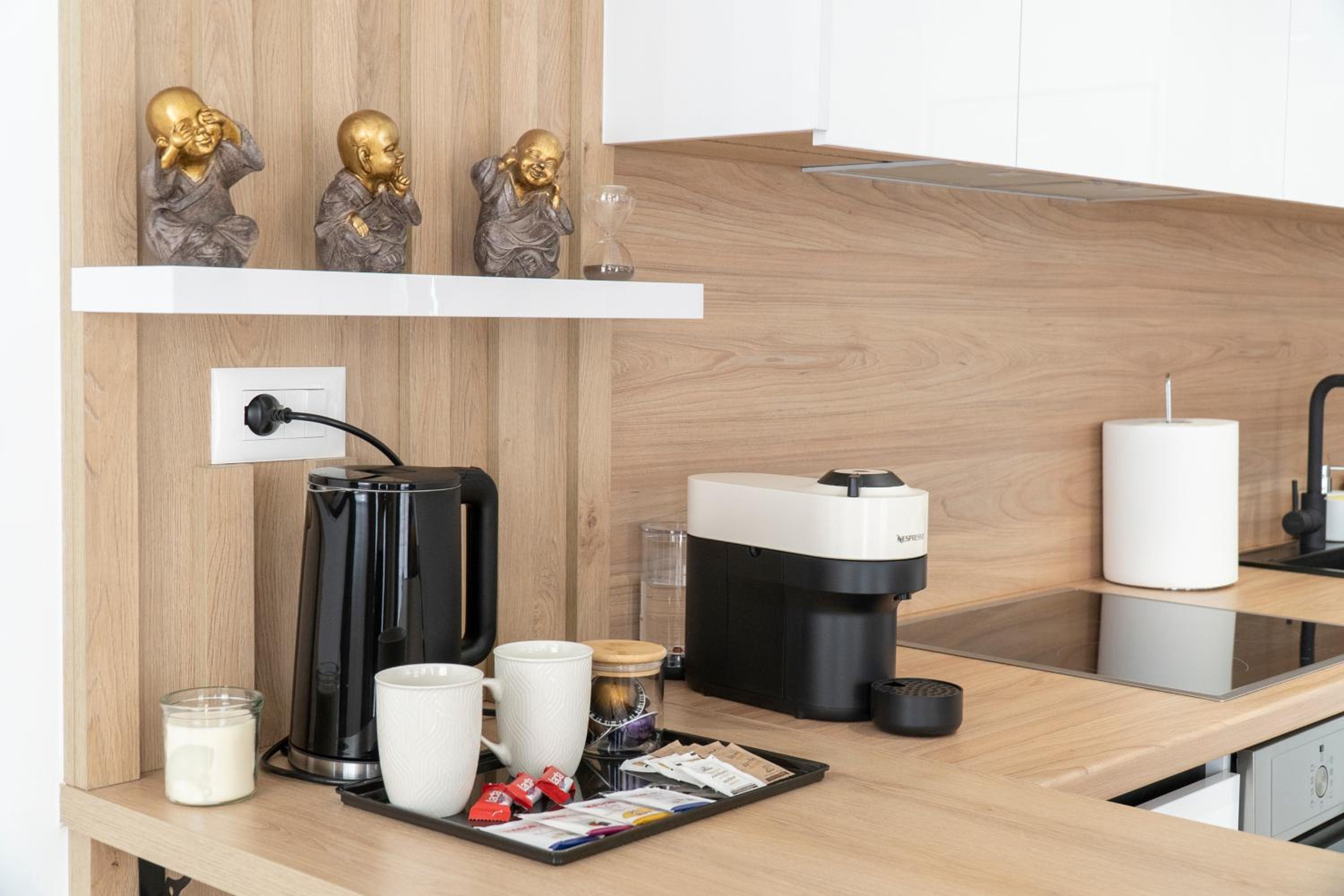 Mateo Apartments