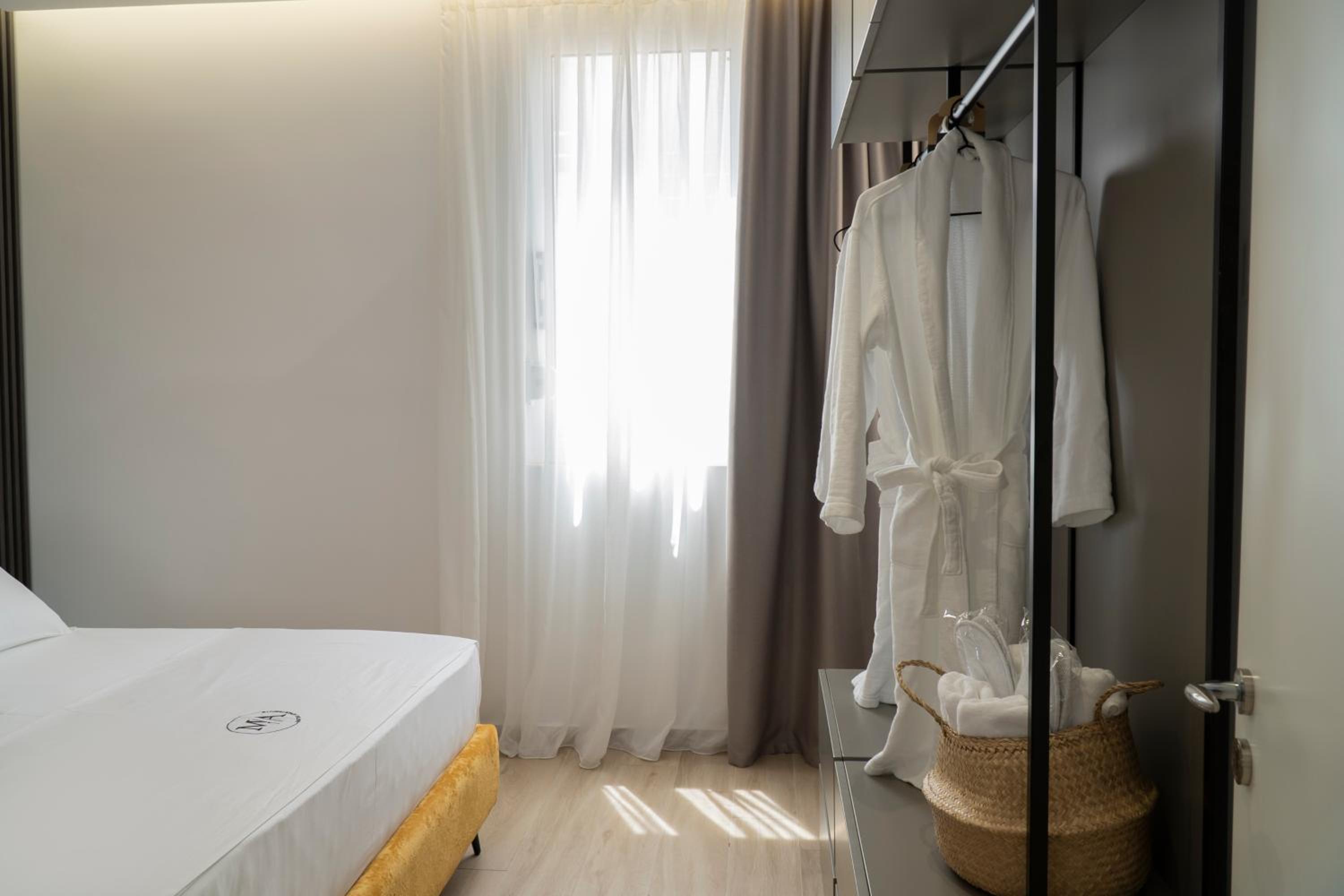 Mateo Apartments
