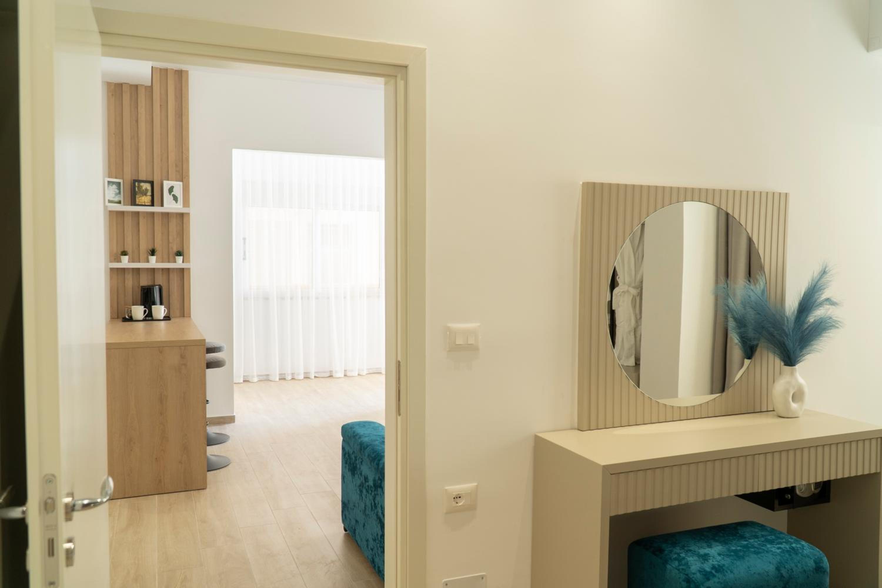 Mateo Apartments