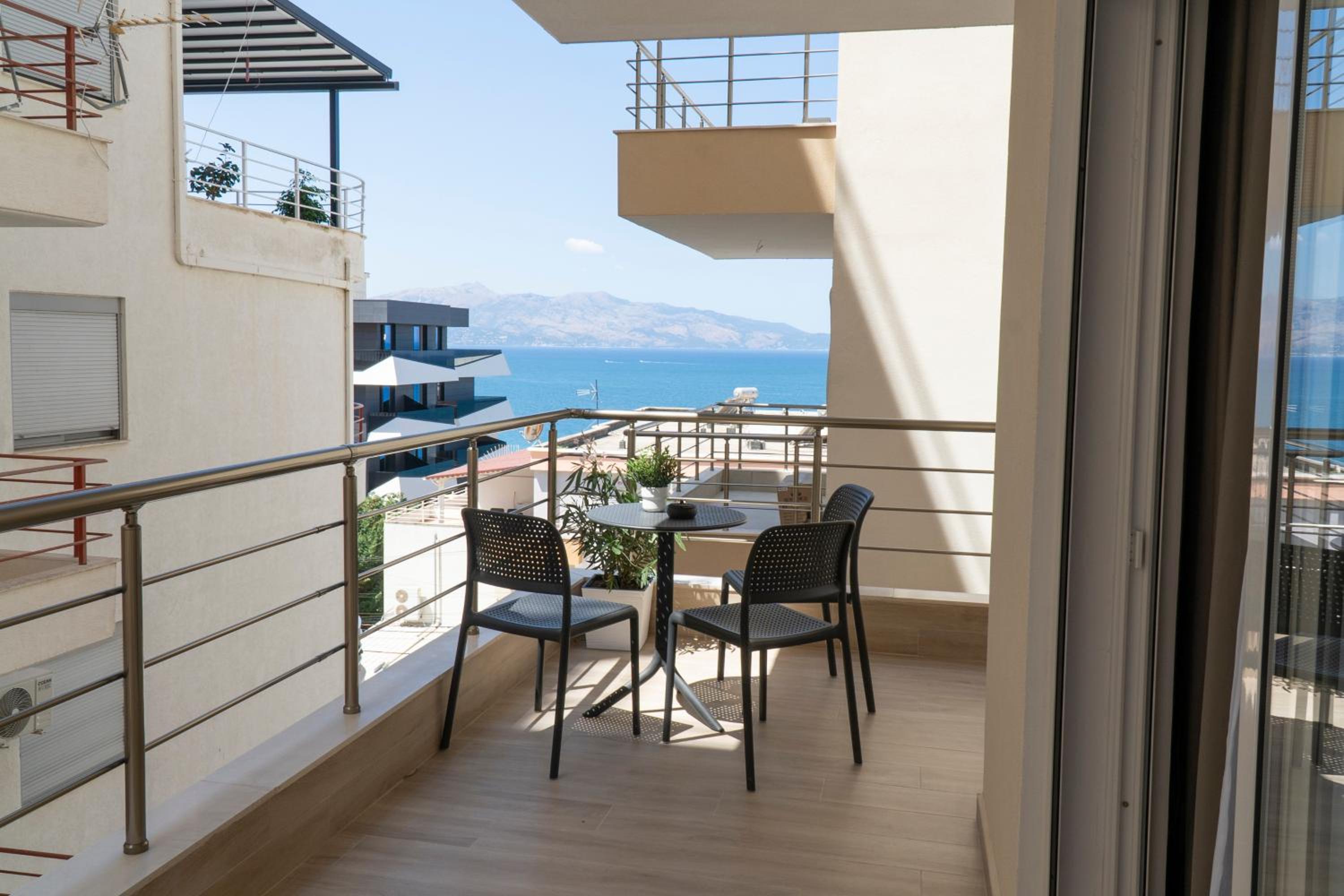 Mateo Apartments